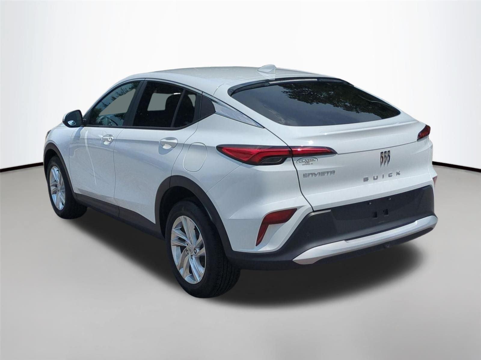 Used 2025 Summit White Buick Preferred image 3