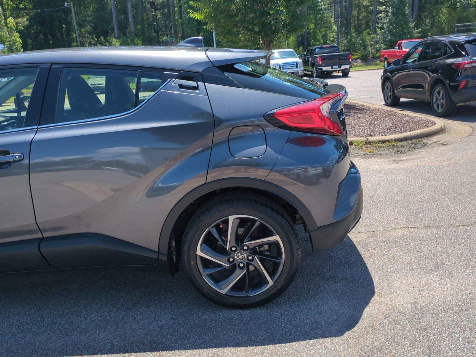 Used 2020 Magnetic Gray Metallic Toyota Limited image 11