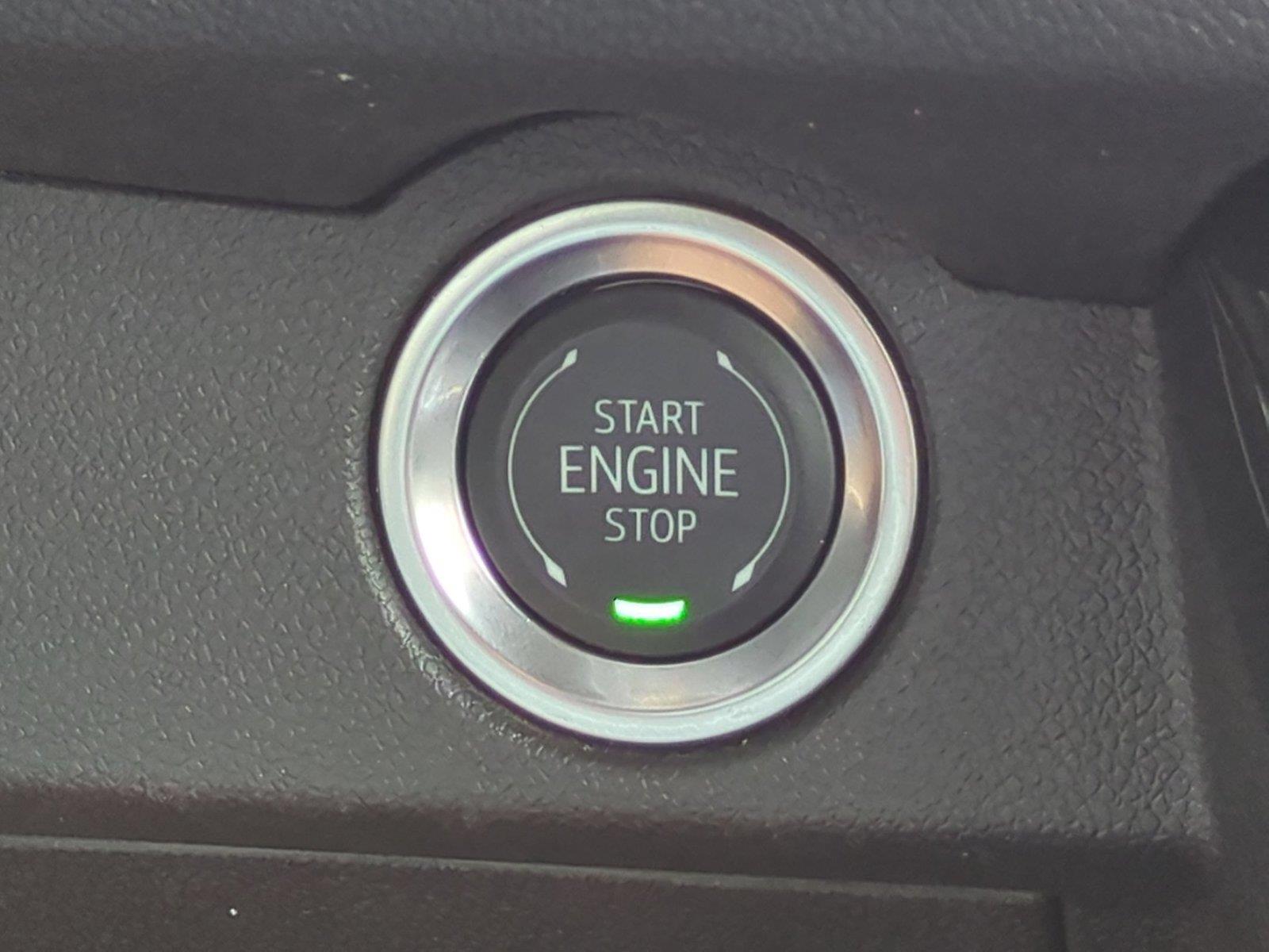 Used 2024 Summit White Chevrolet FWD LT image 31
