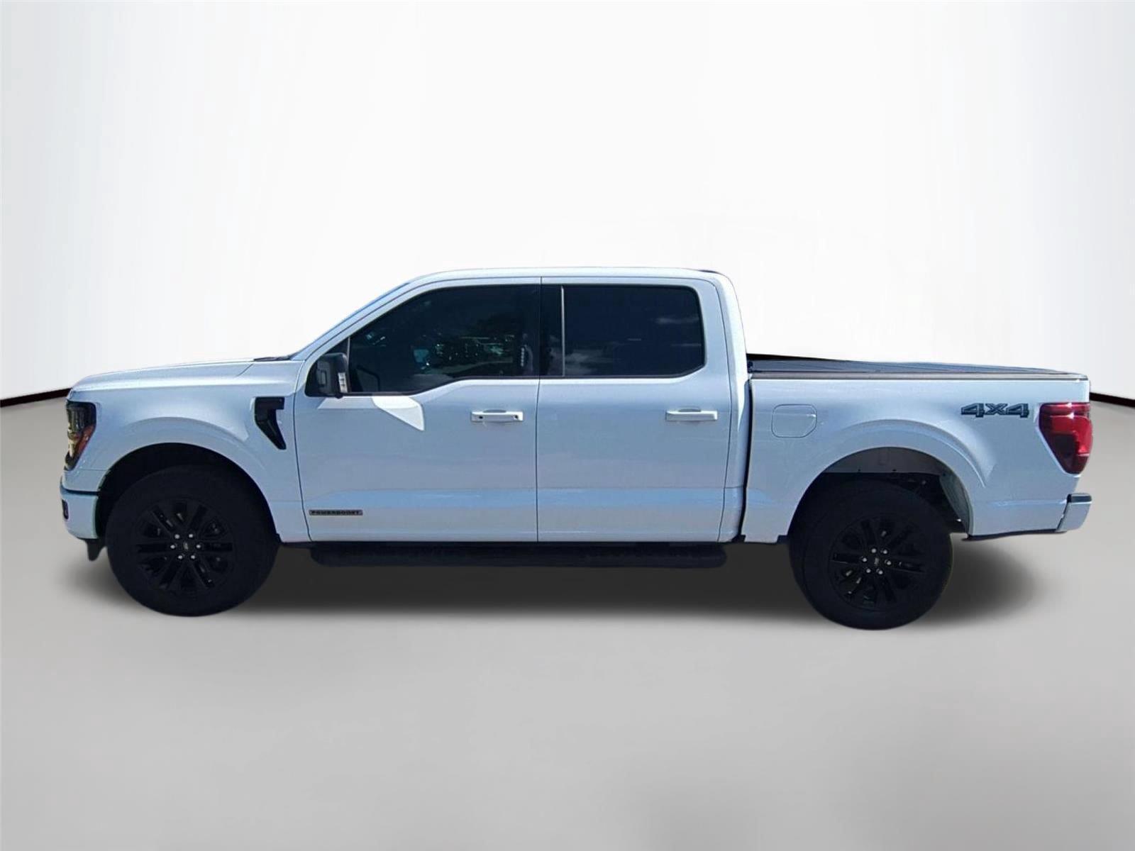 Used 2024 Oxford White Ford XLT image 2