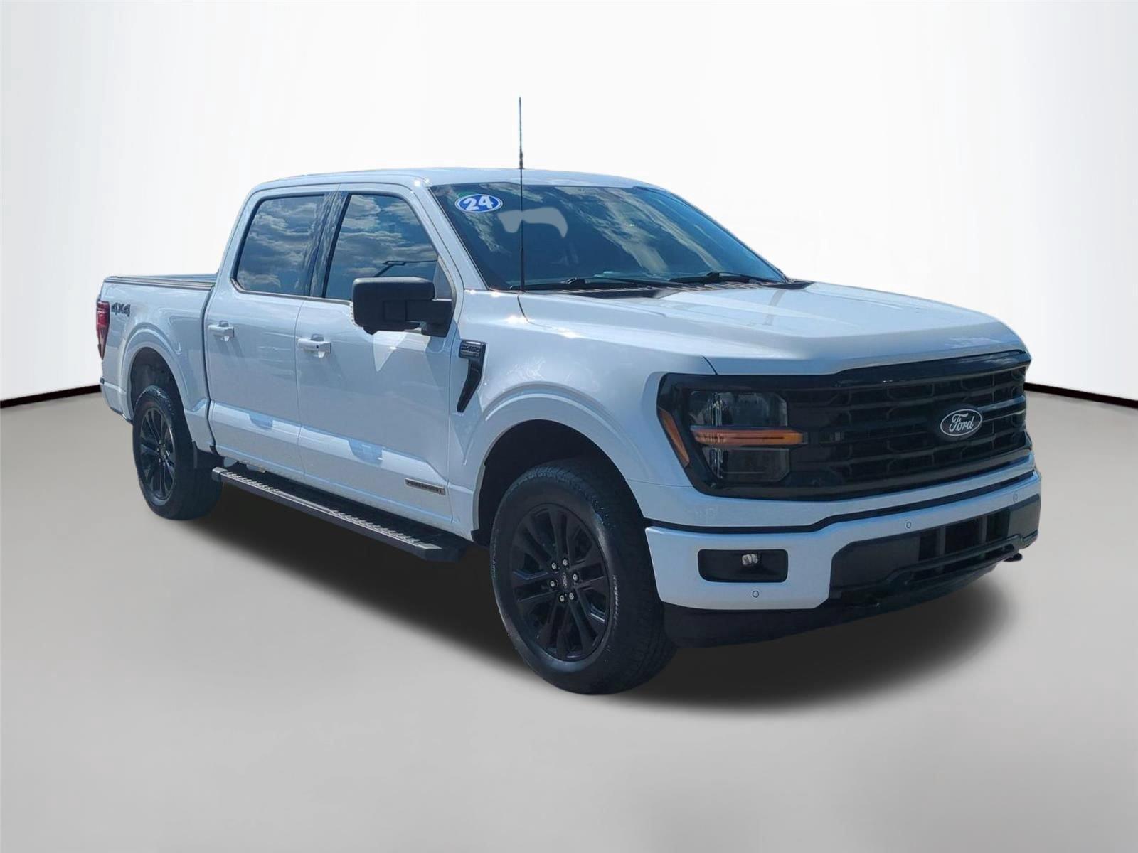 Used 2024 Oxford White Ford XLT image 7