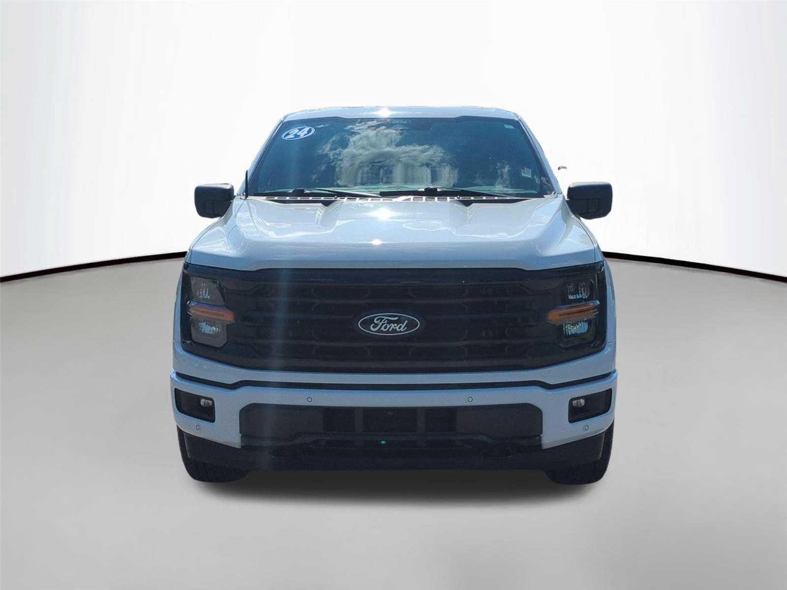 Used 2024 Oxford White Ford XLT image 13