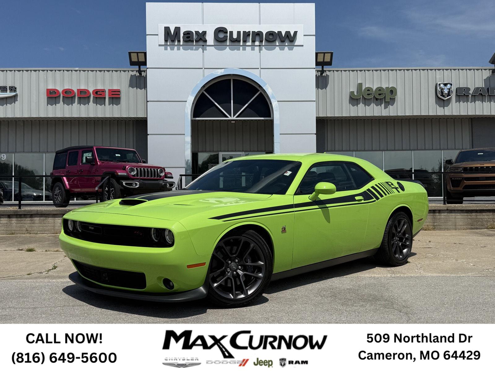 Green (Sublime Metallic Clearcoat) 2023 Dodge Challenger Coupe Rear-Wheel Drive 8-Speed Automatic