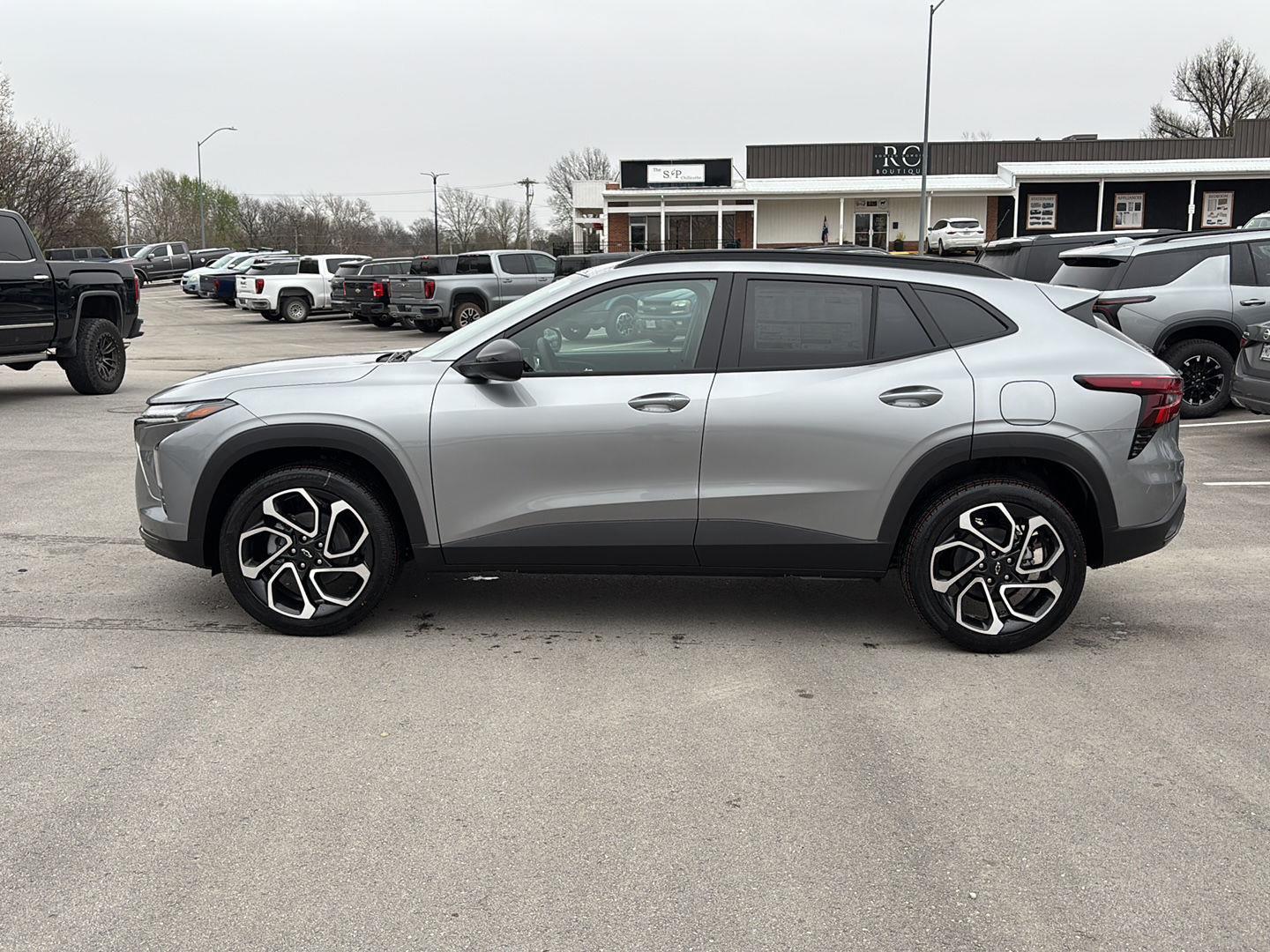 View vehicle photo 2