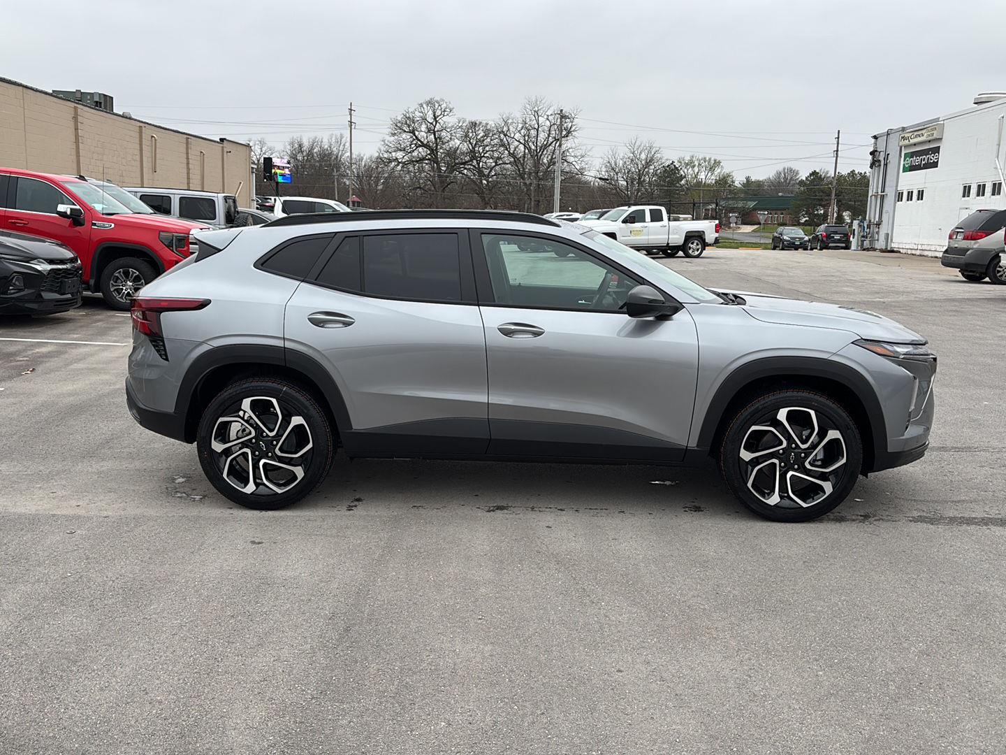 View vehicle photo 6