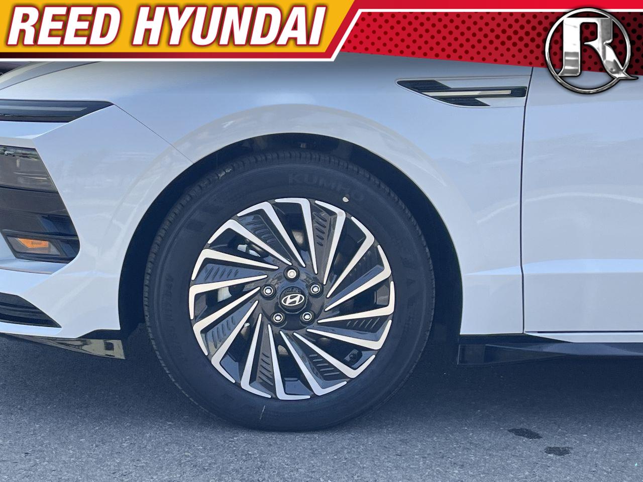 2024 Hyundai Sonata Hybrid SEL 2