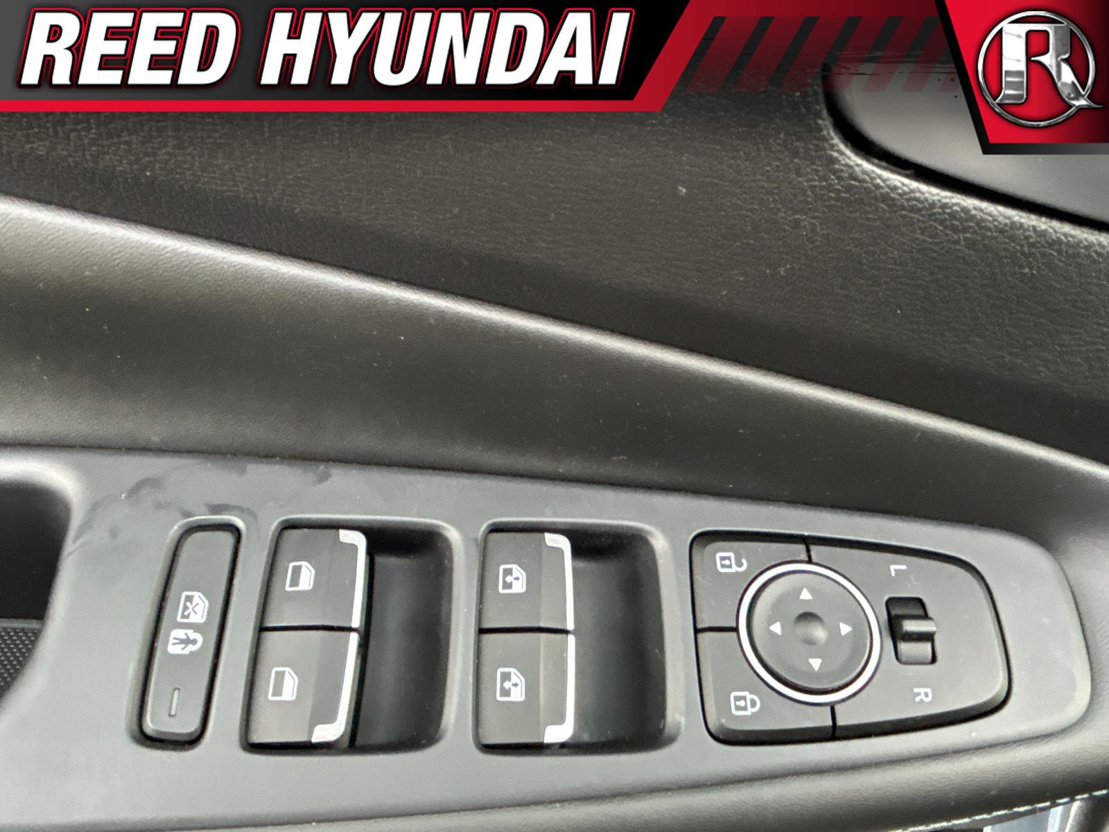 2023 Hyundai Santa Fe Hybrid SEL Premium 9