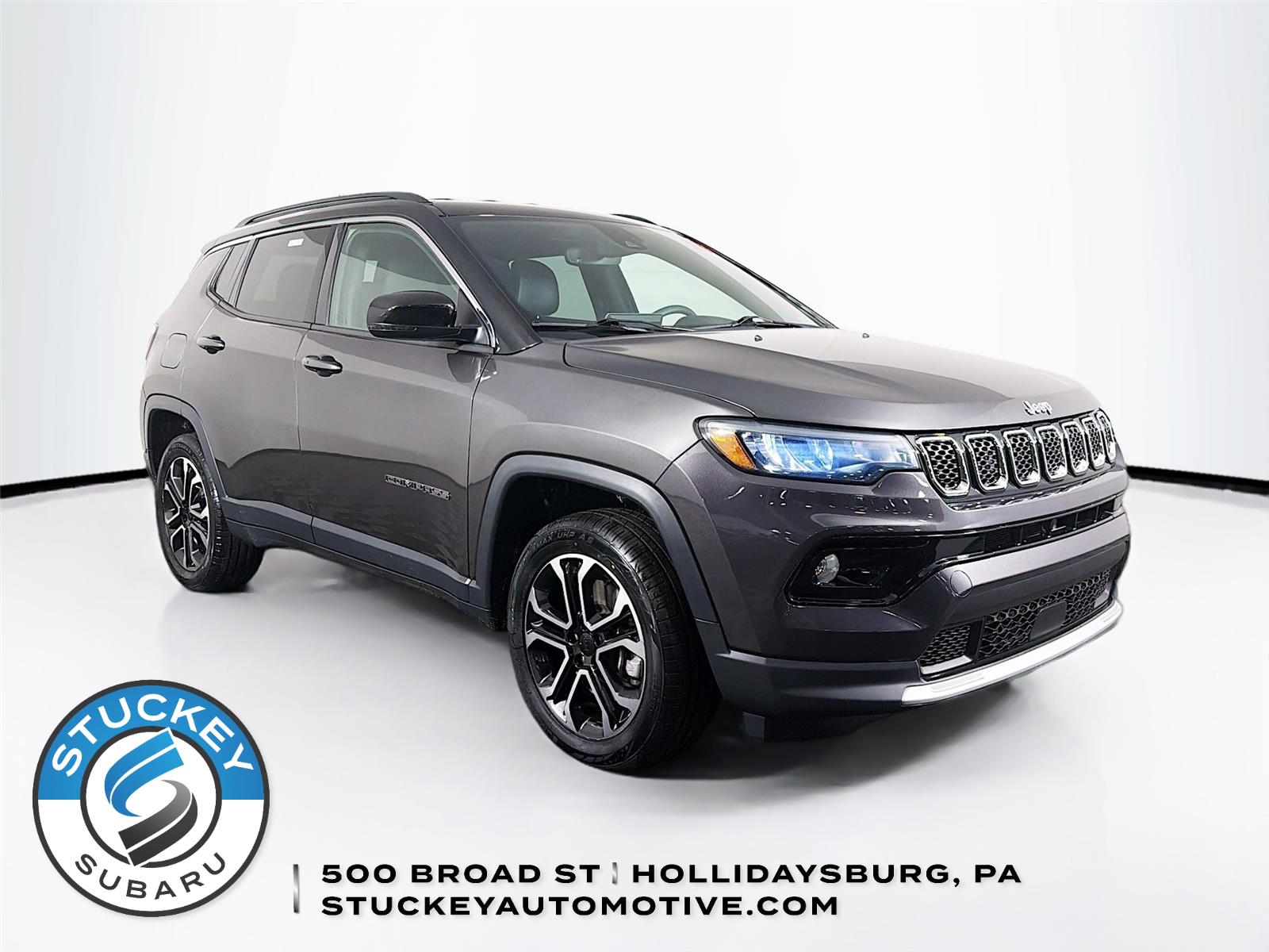 Gray (Granite Crystal Metallic Clearcoat) 2023 Jeep Compass Limited 4WD SUV / Crossover Four-Wheel Drive 8-Speed Automatic