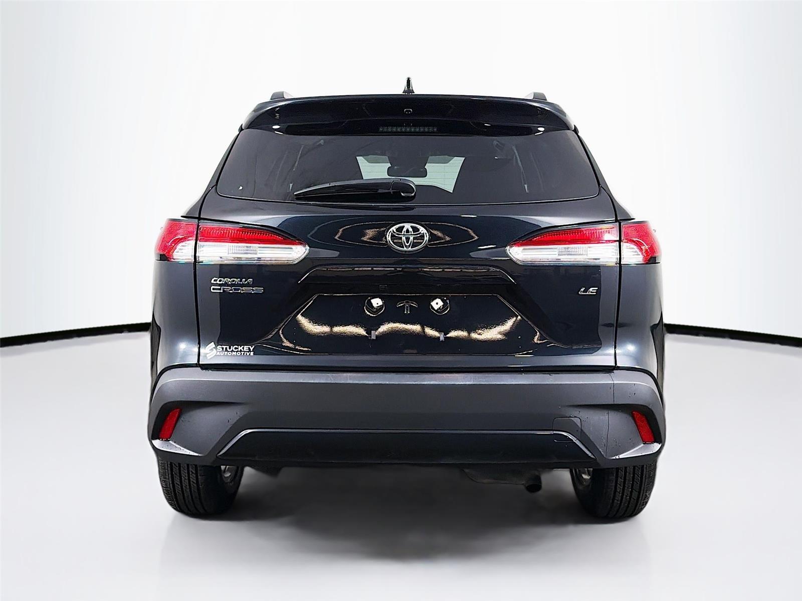 View vehicle photo 6