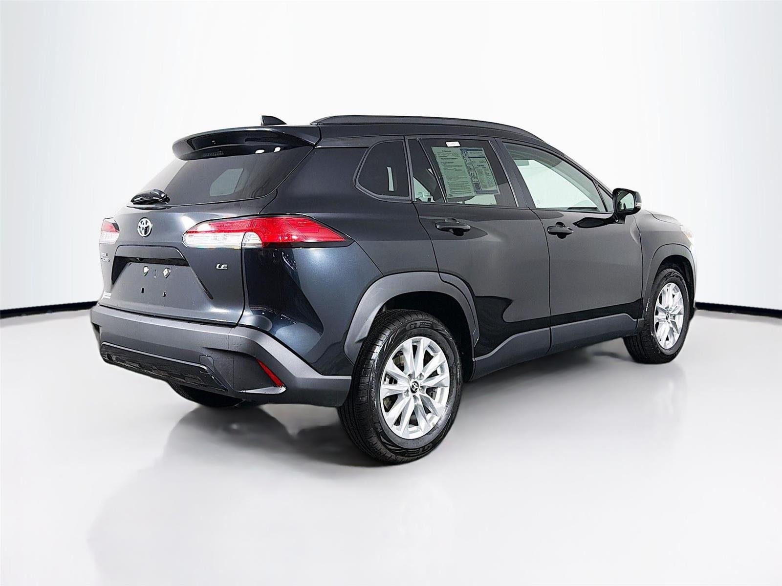 View vehicle photo 7