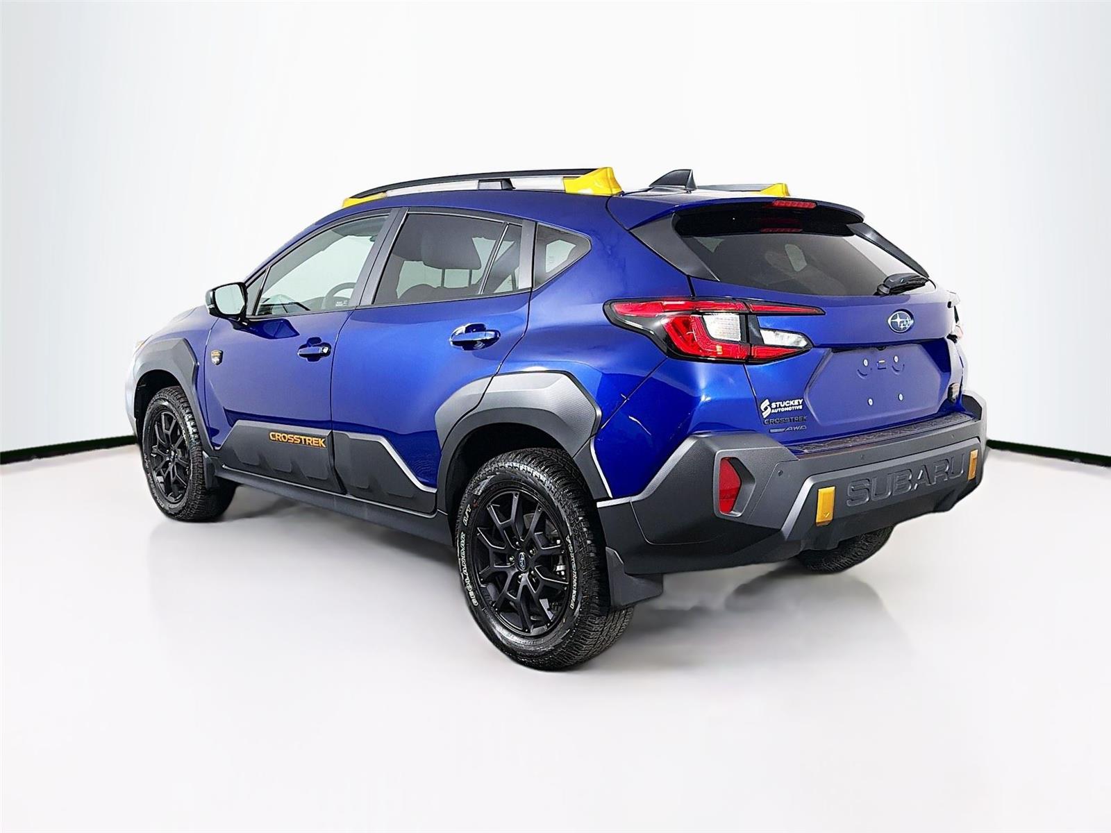 View vehicle photo 5