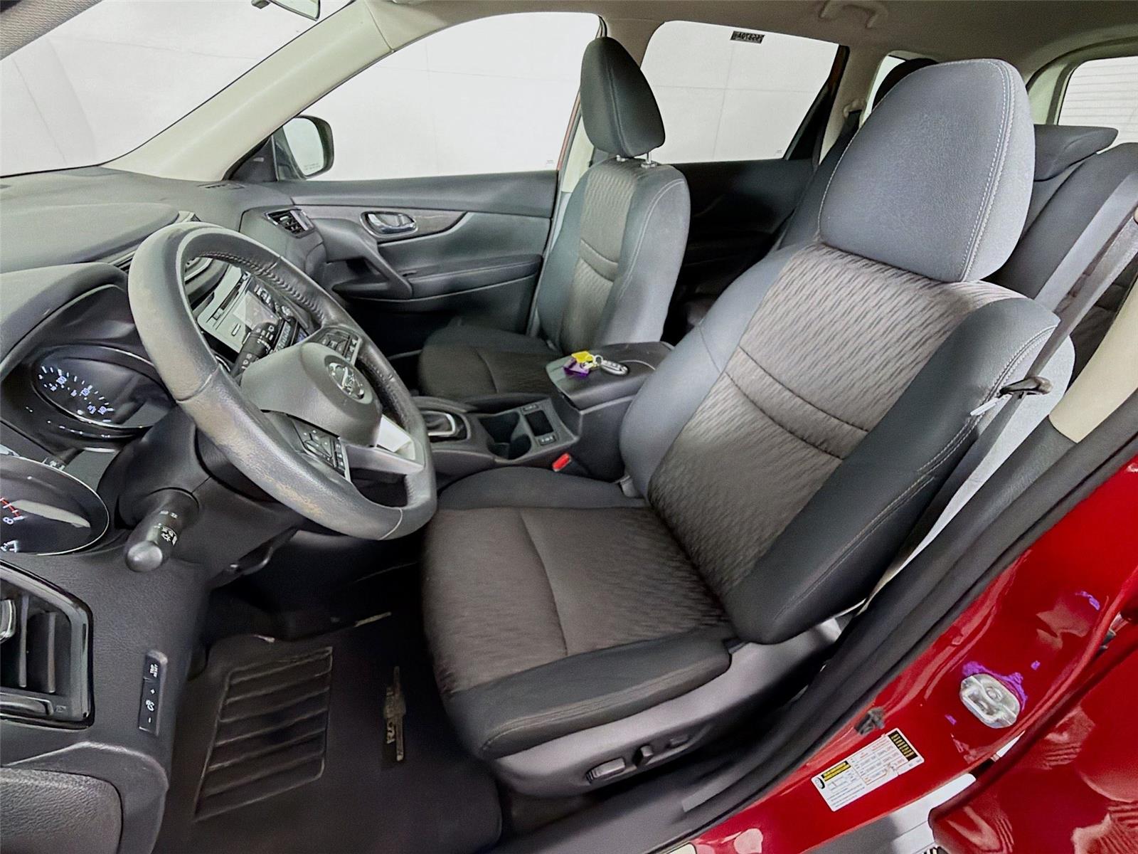 View vehicle photo 2