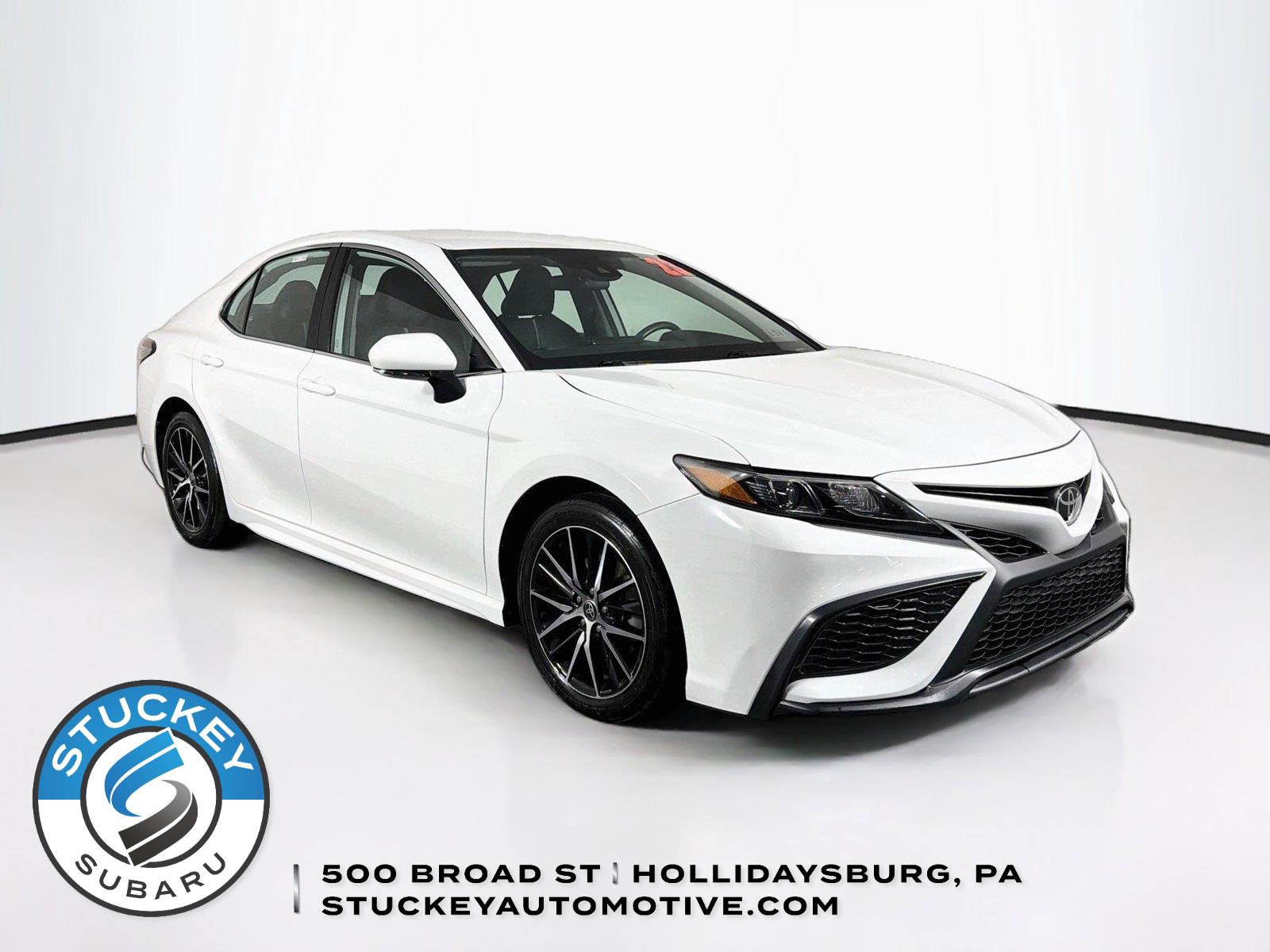  2023 Toyota Camry SE FWD   