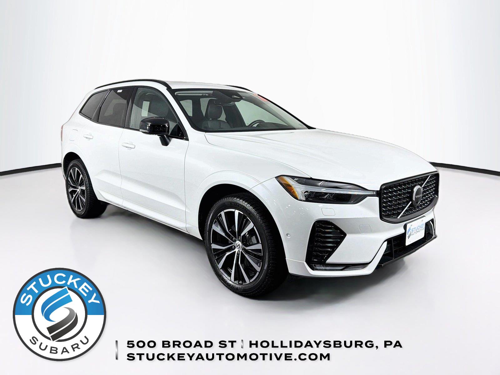 2024 Volvo XC60 B5 Plus Dark Theme AWD