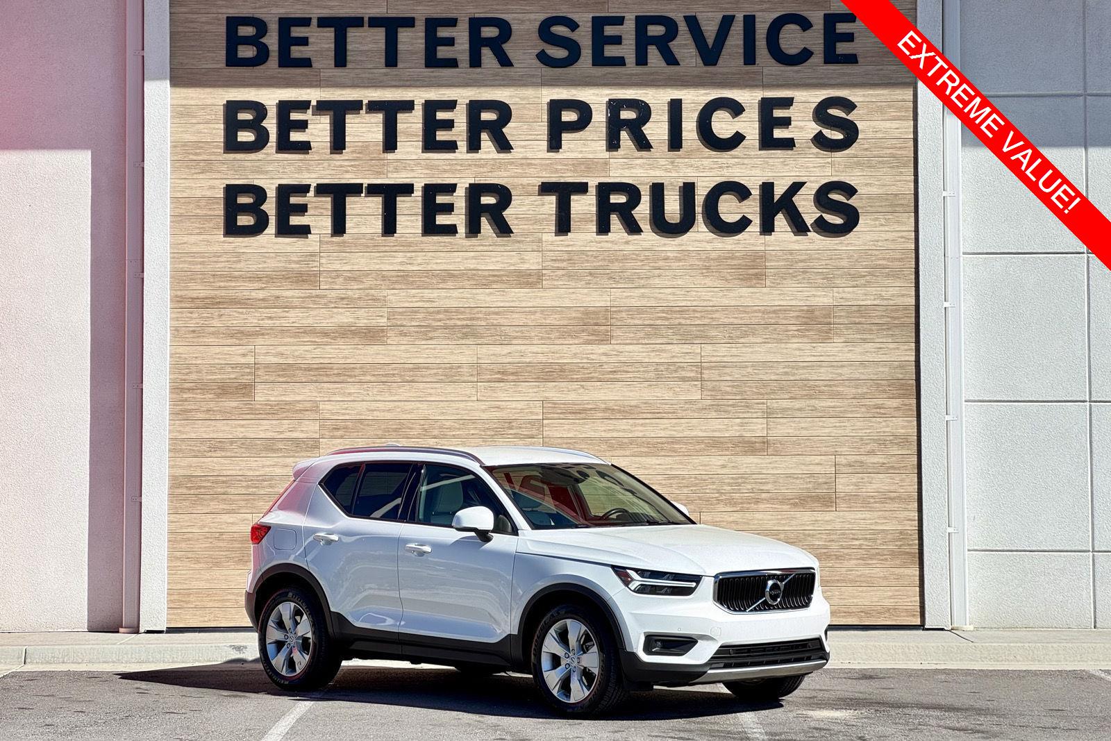 Crystal White Metallic 2021 Volvo XC40 T5 Momentum AWD SUV / Crossover All-Wheel Drive Automatic
