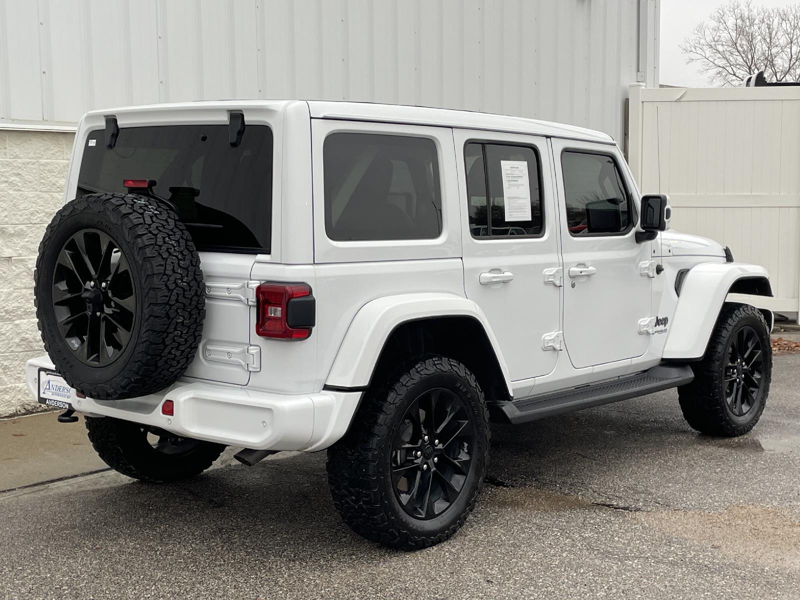 Used 2020 Jeep Wrangler Unlimited Sahara High Altitude SUV for sale in Lincoln NE