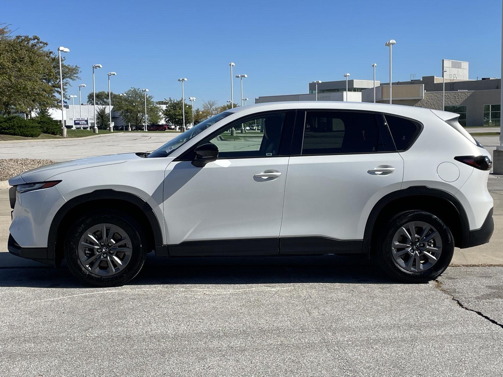 Vehicle photo 2