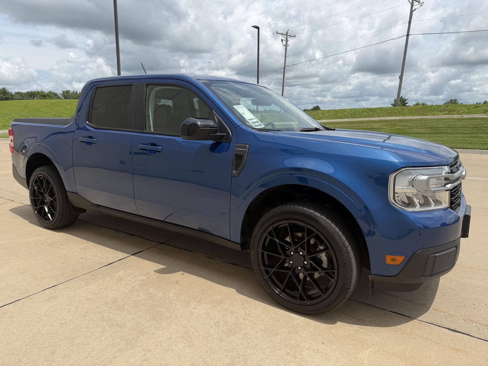 Vehicle photo 3