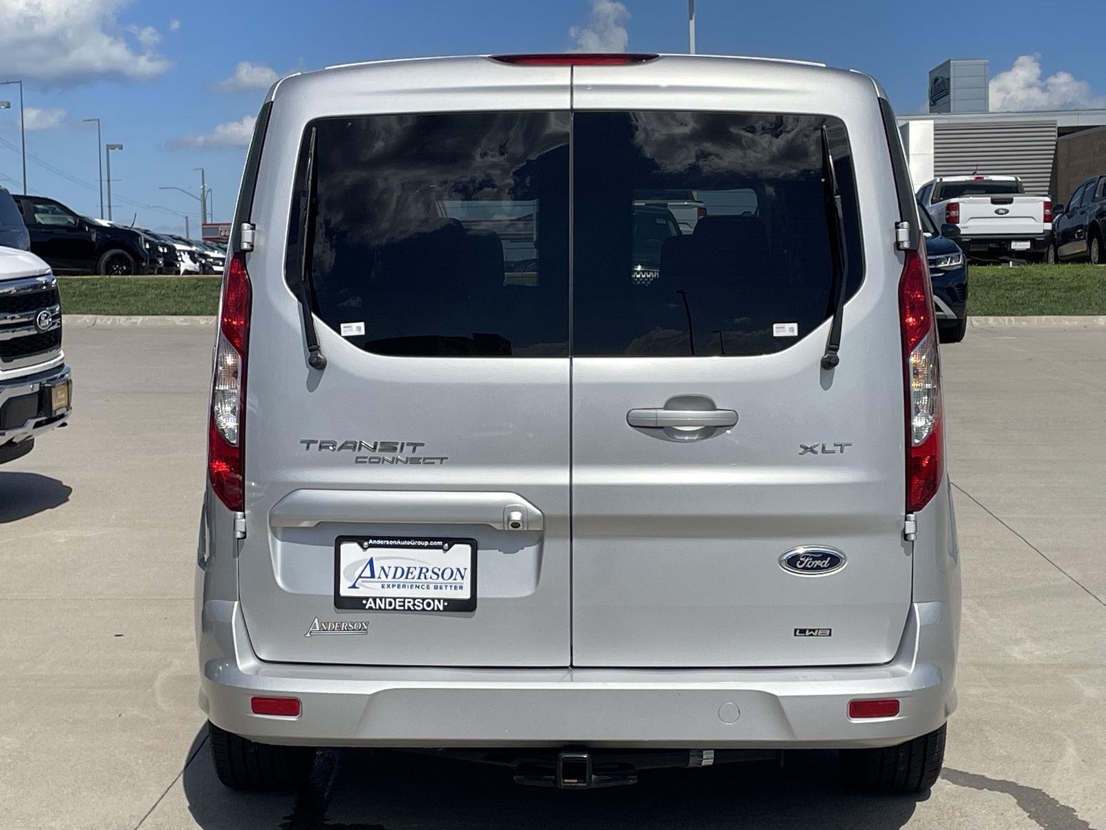 Vehicle photo 8