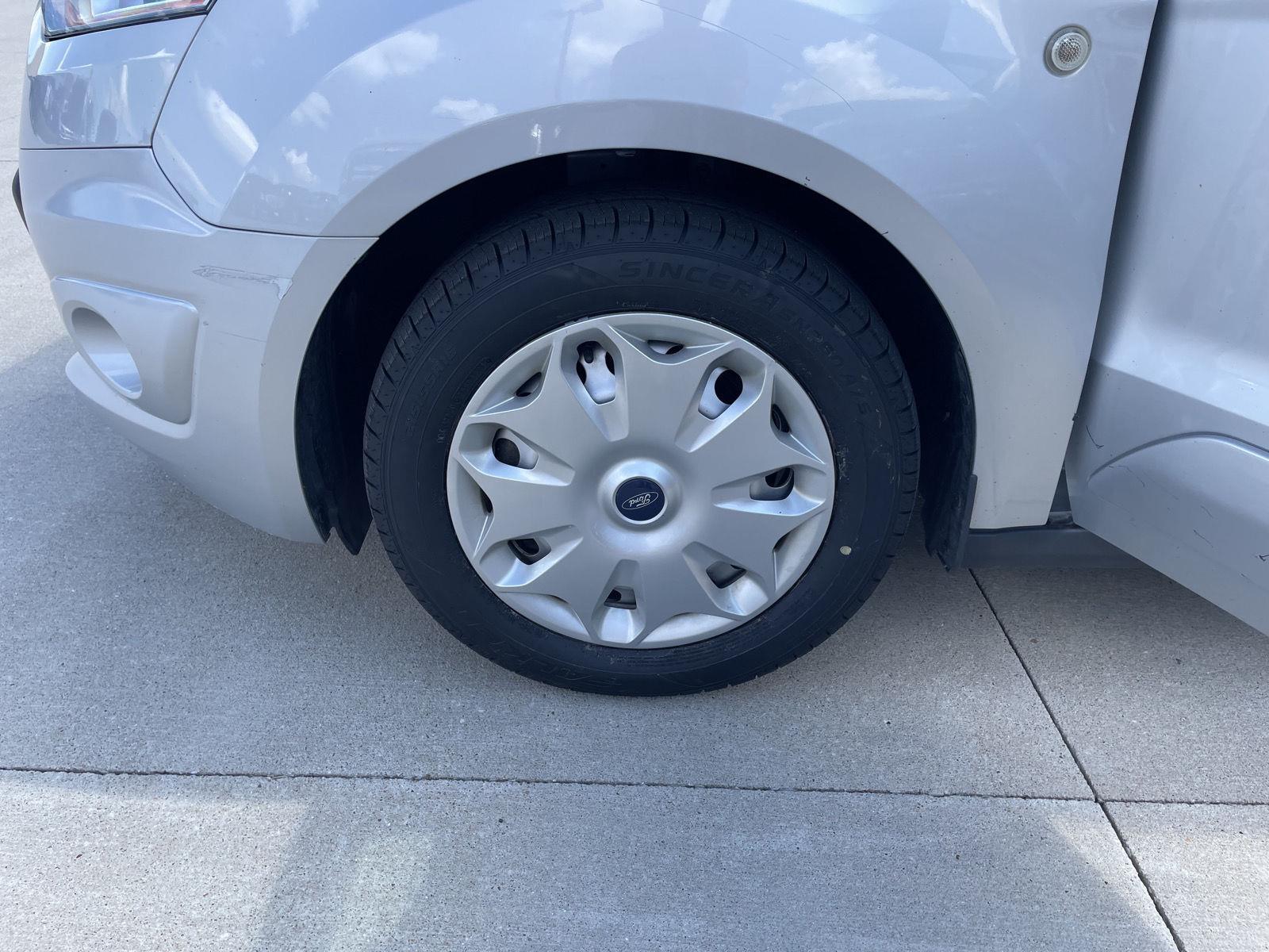 Vehicle photo 10