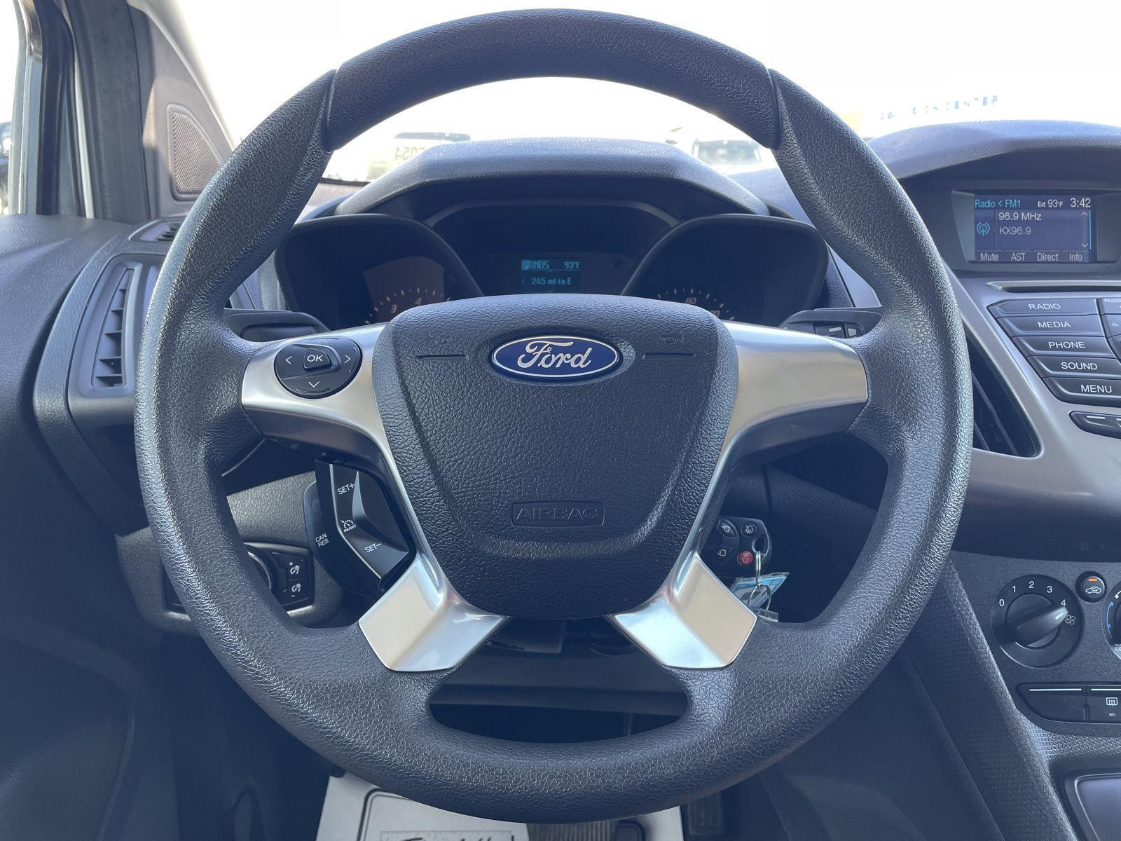 Vehicle photo 12