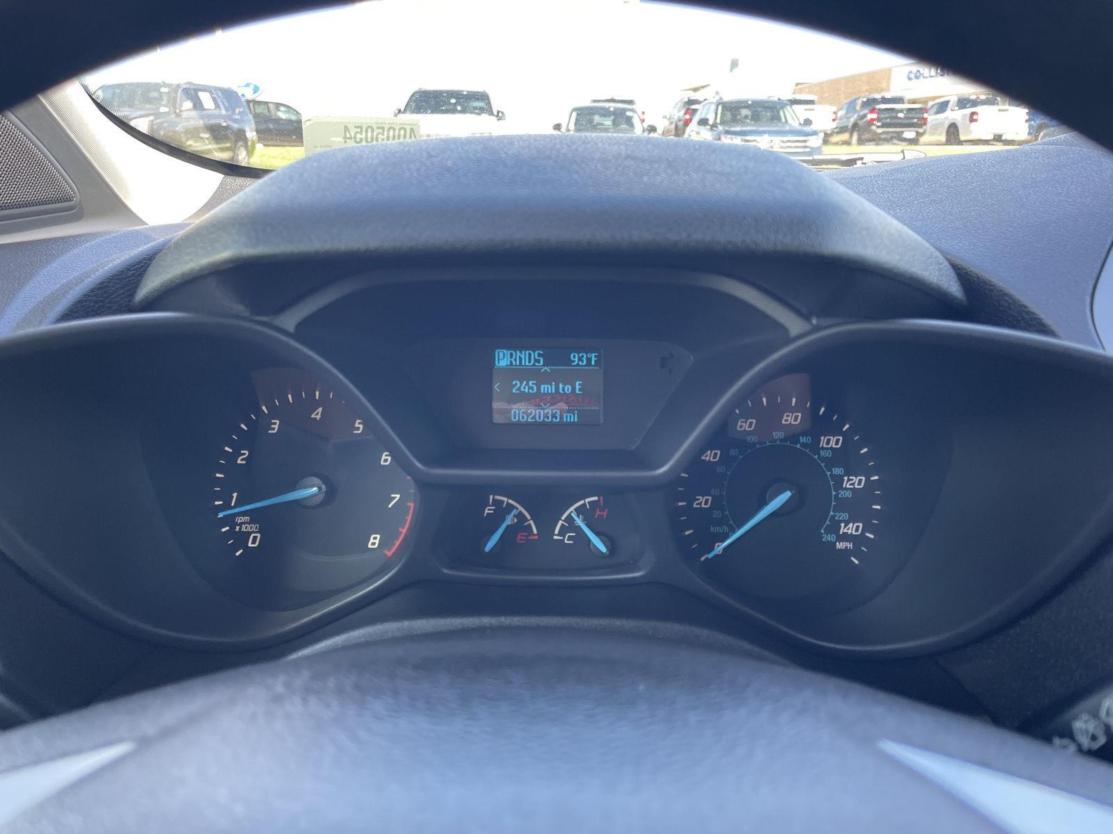 Vehicle photo 14