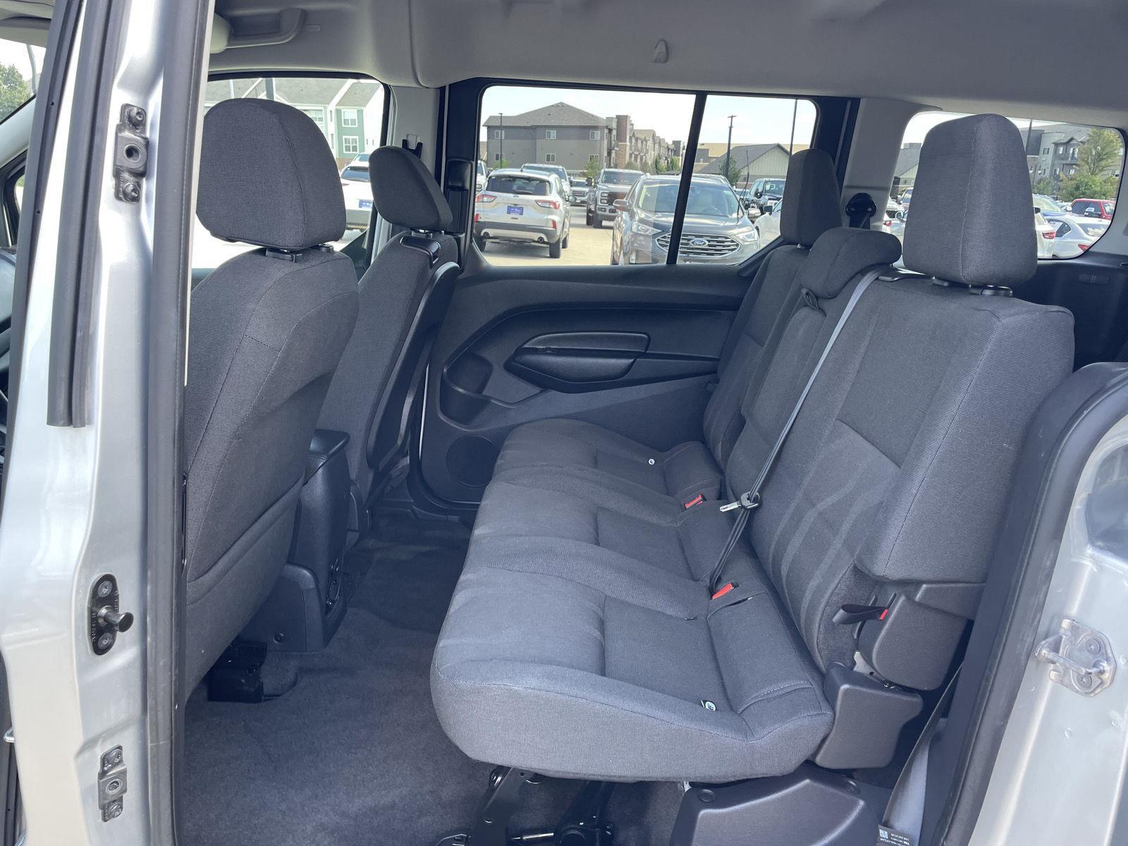 Vehicle photo 19