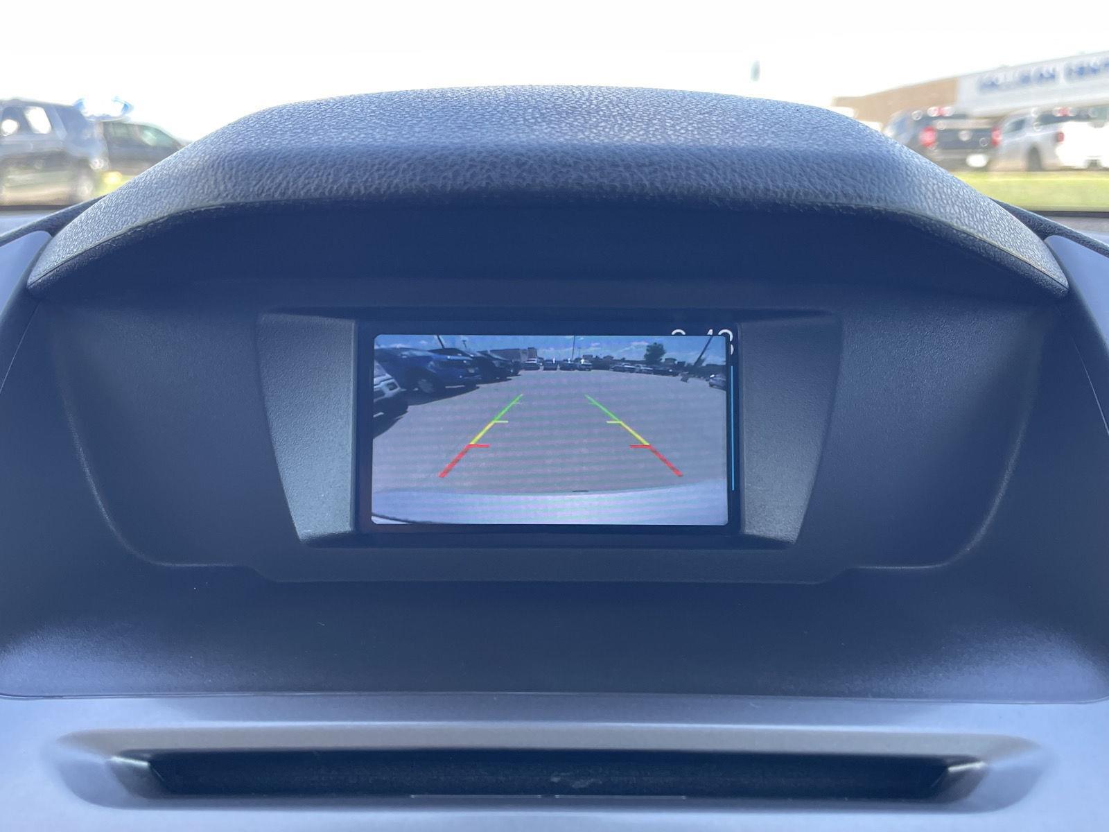 Vehicle photo 23