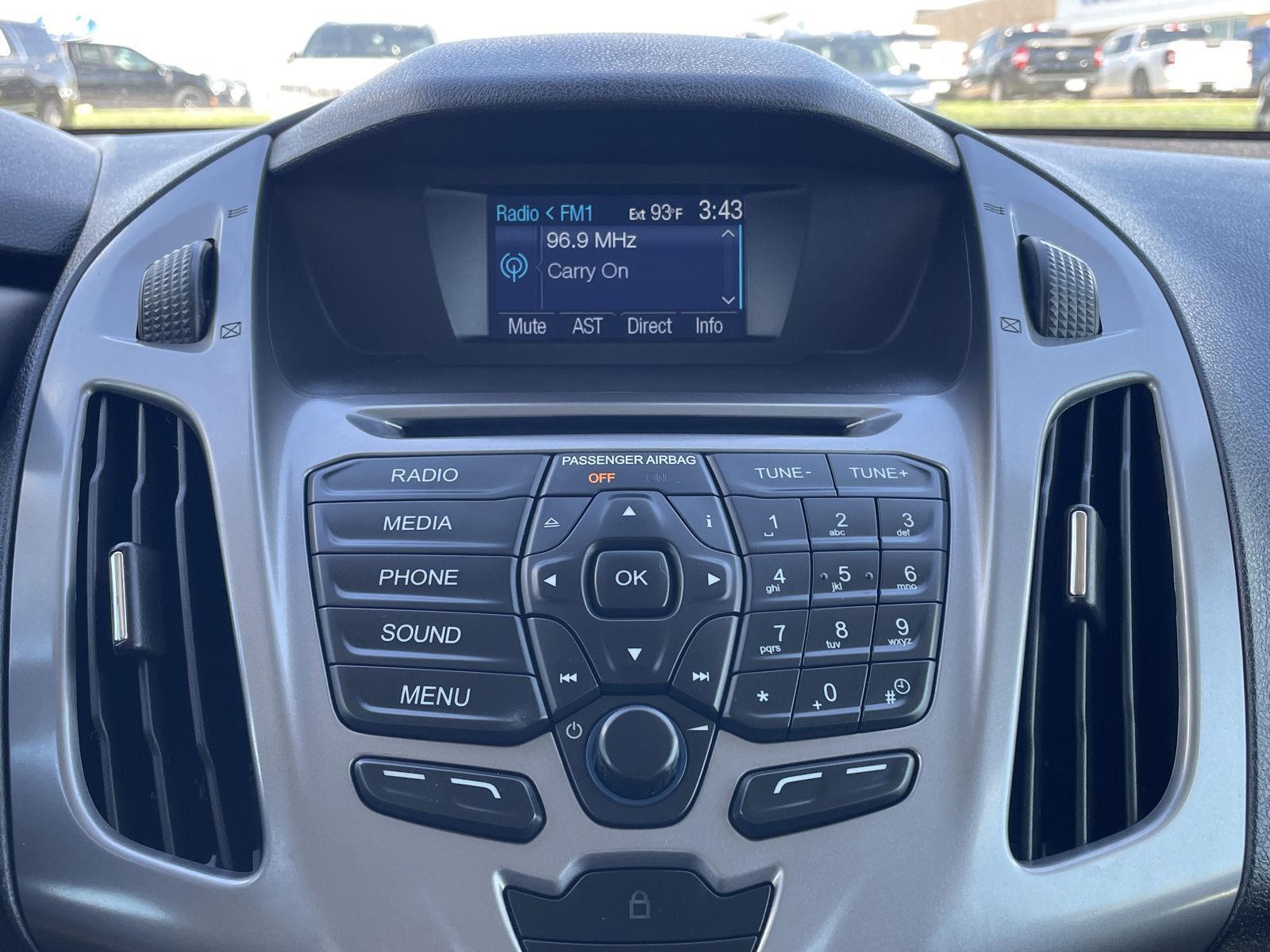 Vehicle photo 24