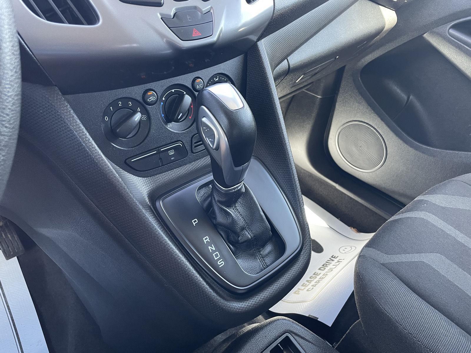 Vehicle photo 27