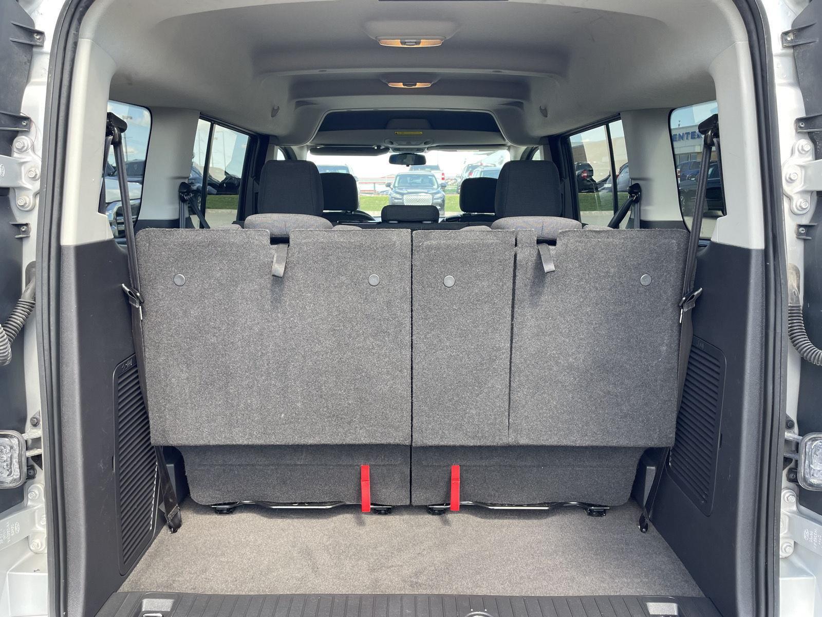 Vehicle photo 32
