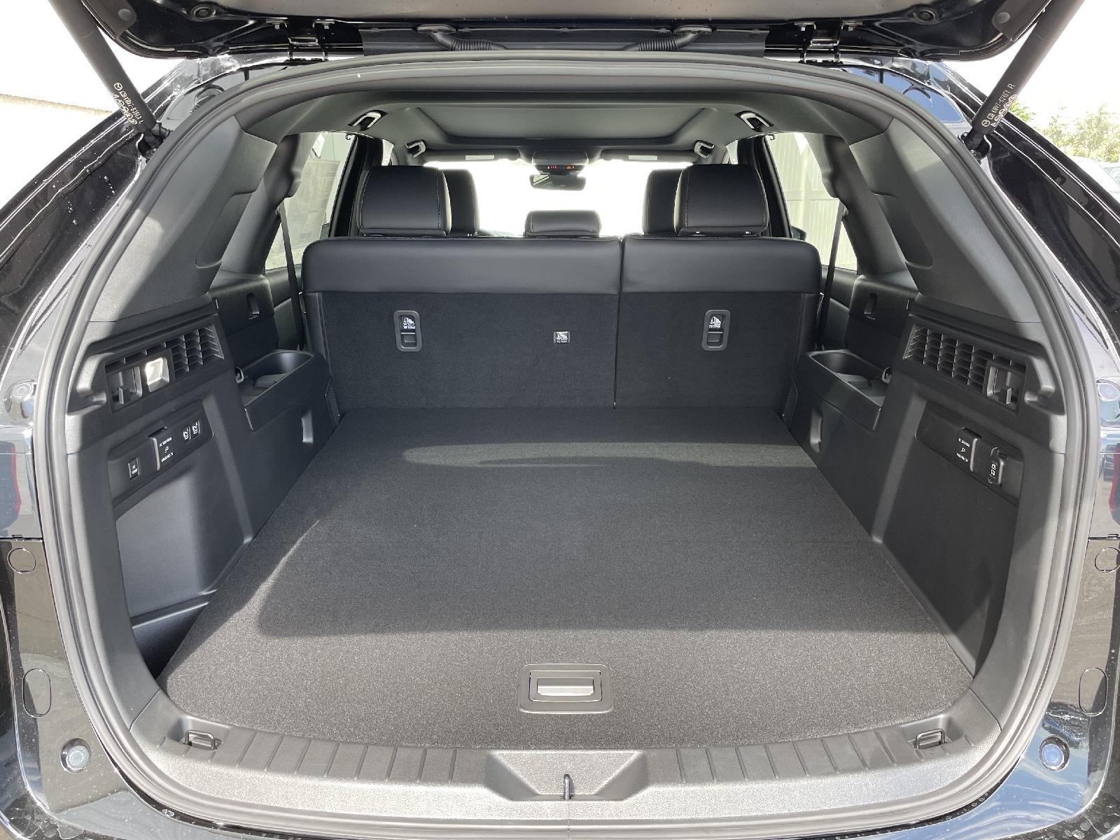 New 2025 Mazda CX-70 PHEV Premium Plus Package SUV for sale in Lincoln NE