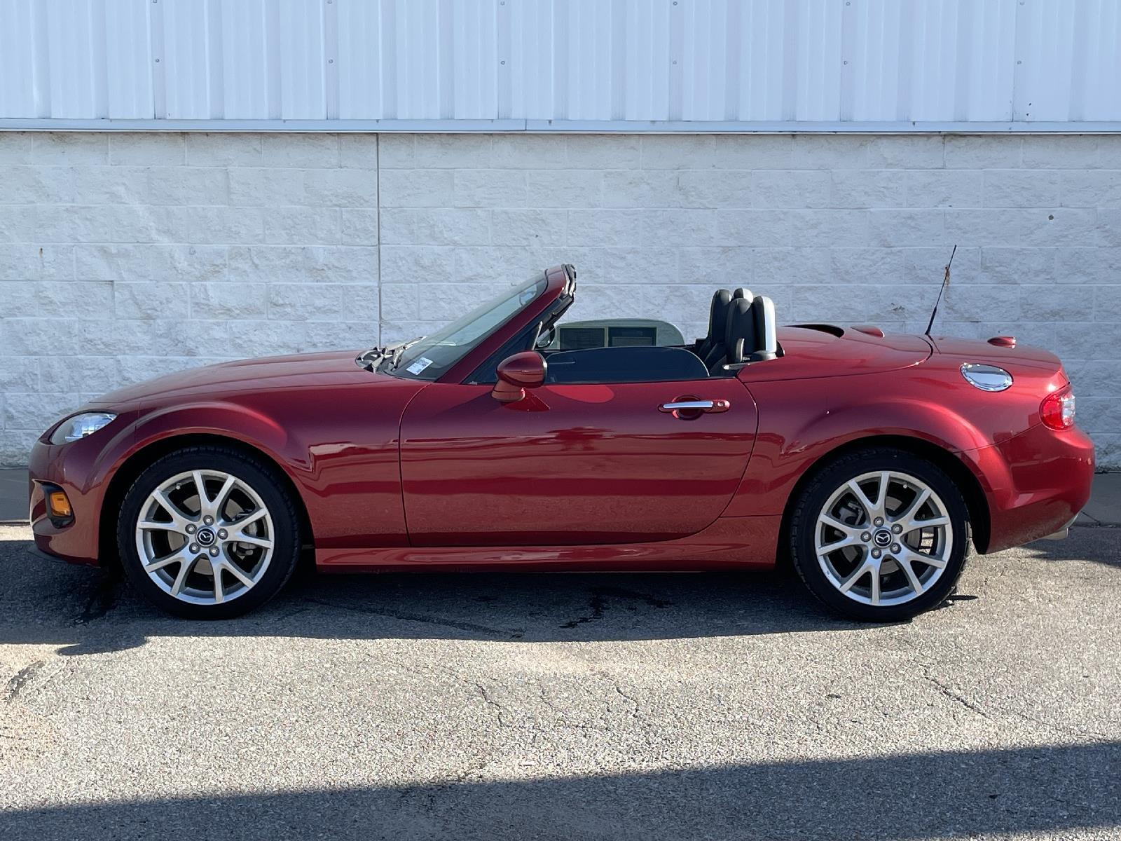 Used 2015 Mazda MX-5 Miata Grand Touring power retractable hard top for sale in Lincoln NE