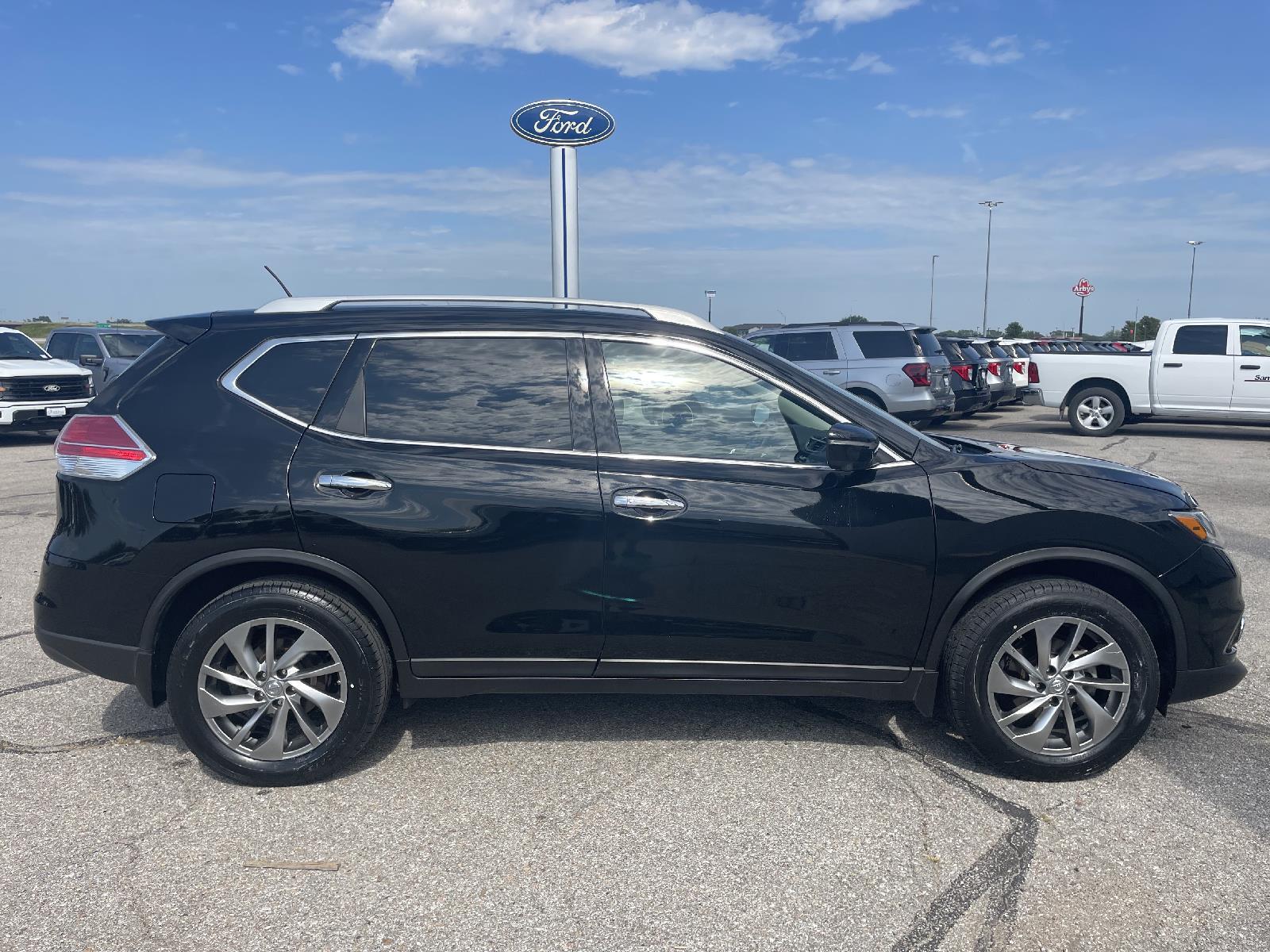 Used 2014 Nissan Rogue SL SUV for sale in Lincoln NE