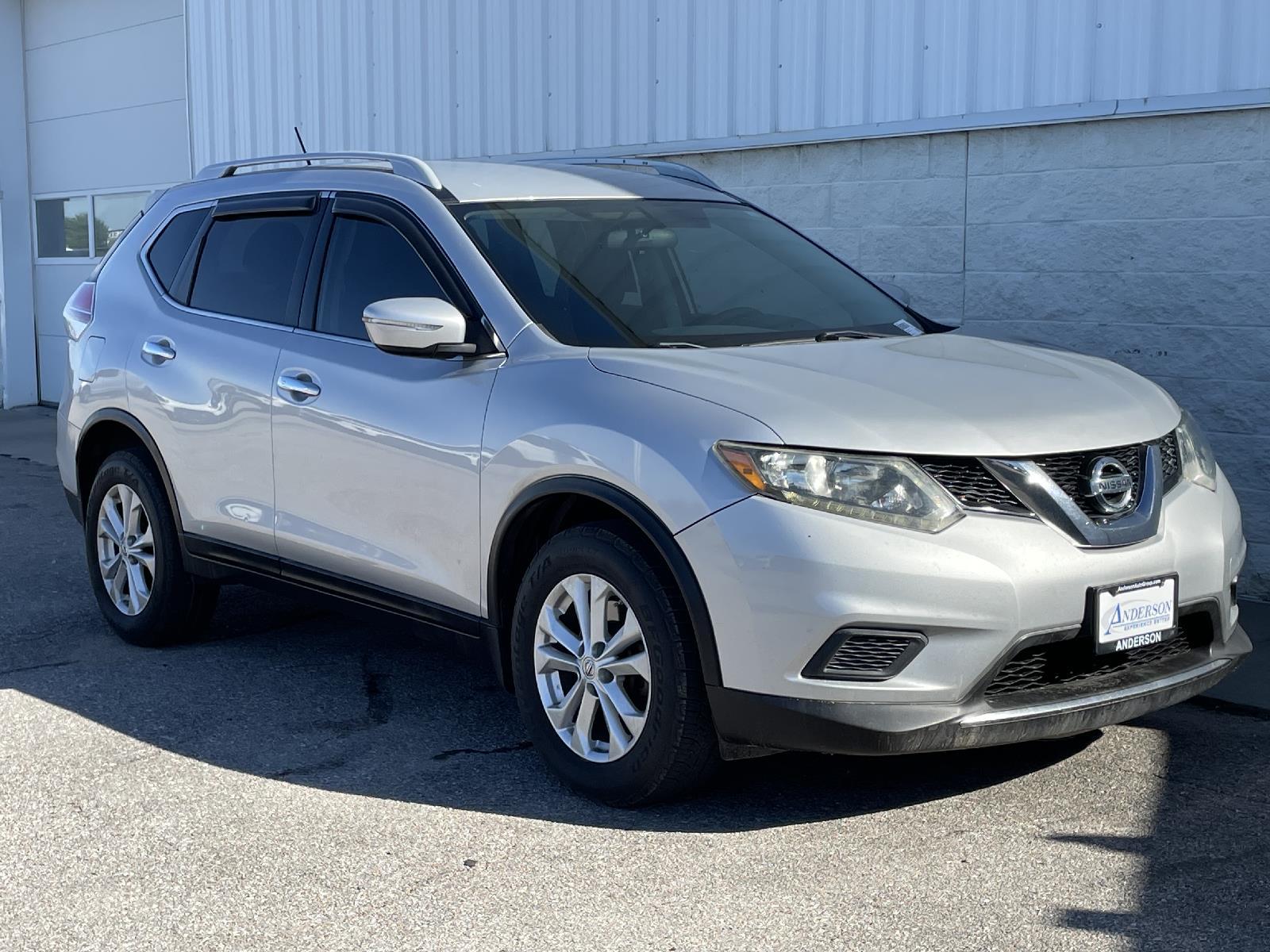 Used 2014 Nissan Rogue SV SUV for sale in Lincoln NE