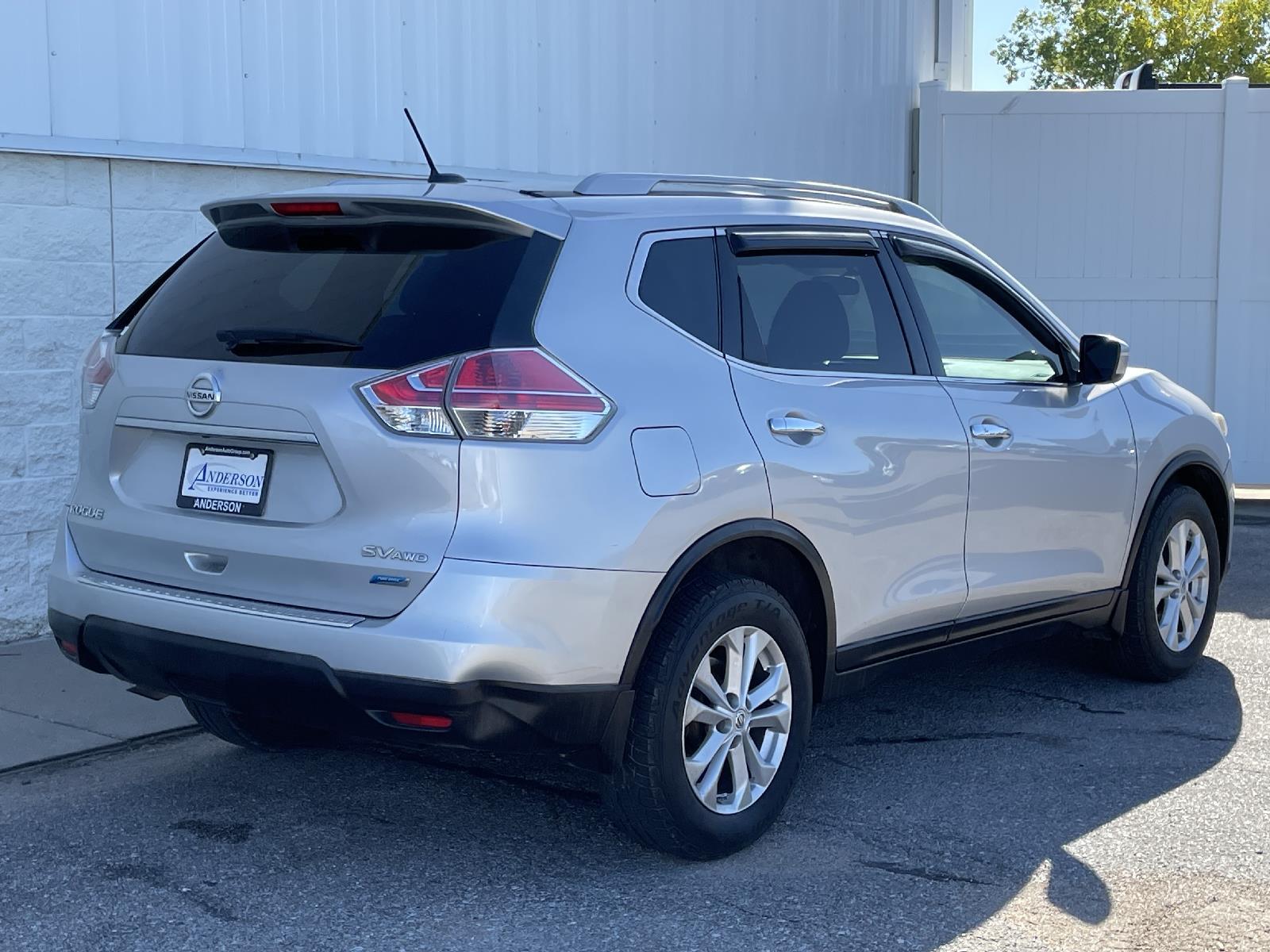 Used 2014 Nissan Rogue SV SUV for sale in Lincoln NE