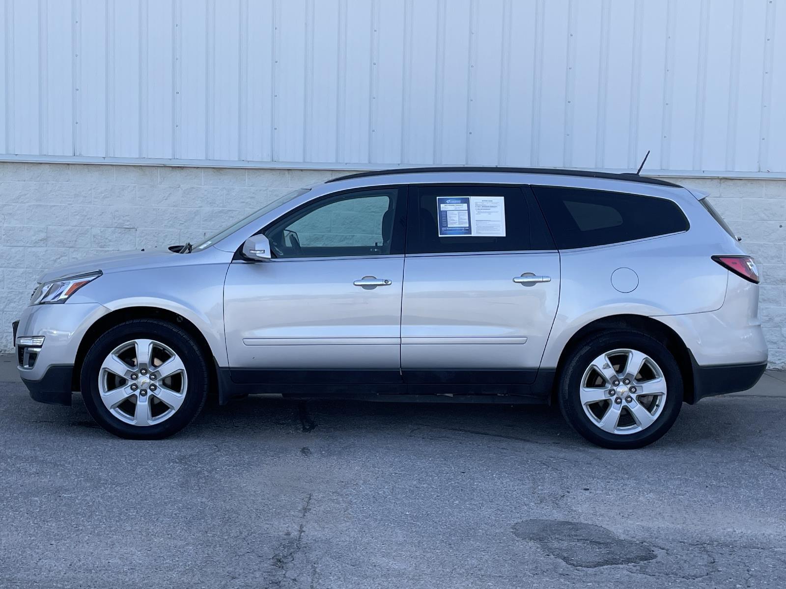 Used 2017 Chevrolet Traverse LT SUV for sale in Lincoln NE