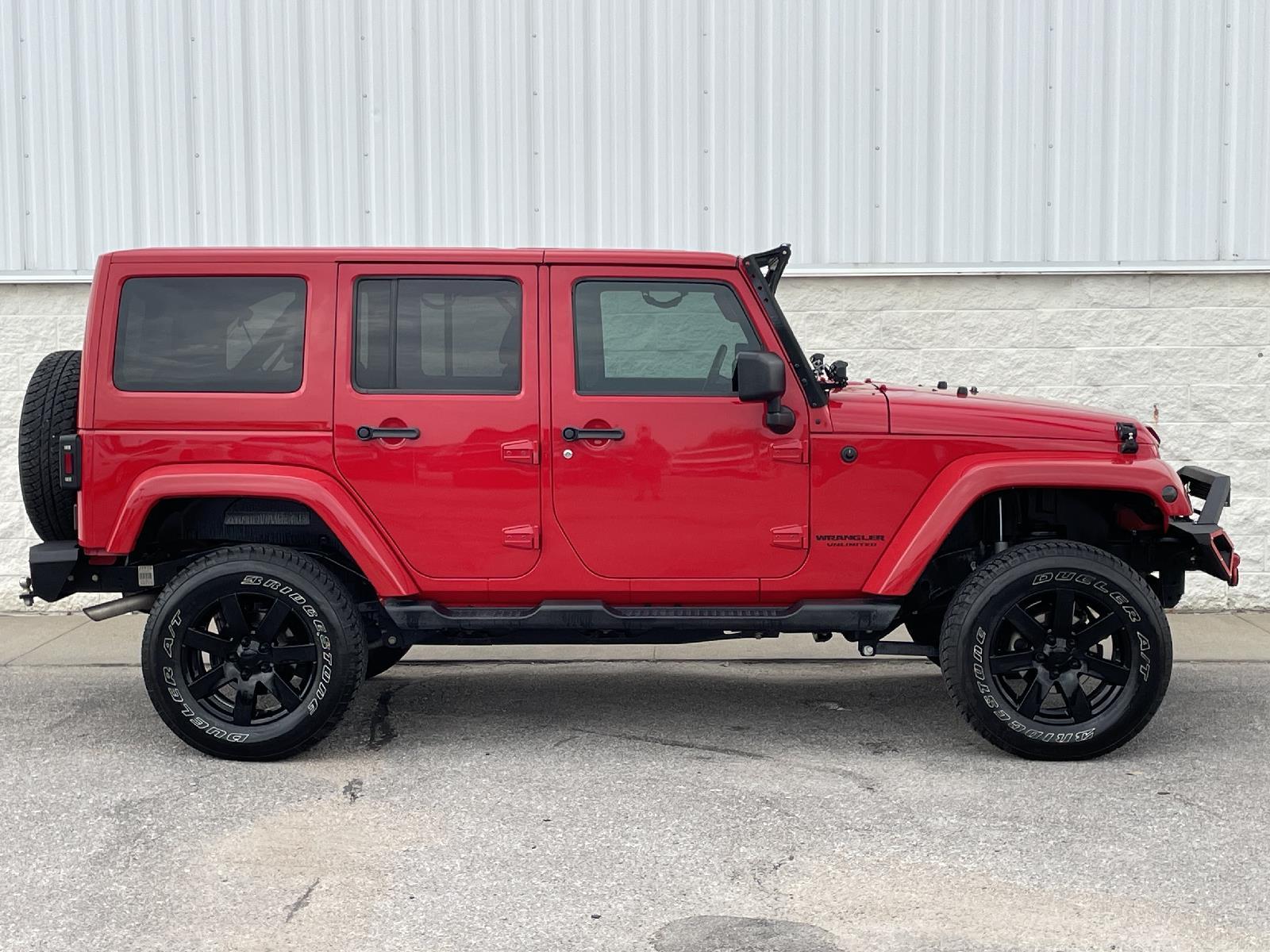 Used 2014 Jeep Wrangler Unlimited Sahara SUV for sale in Lincoln NE