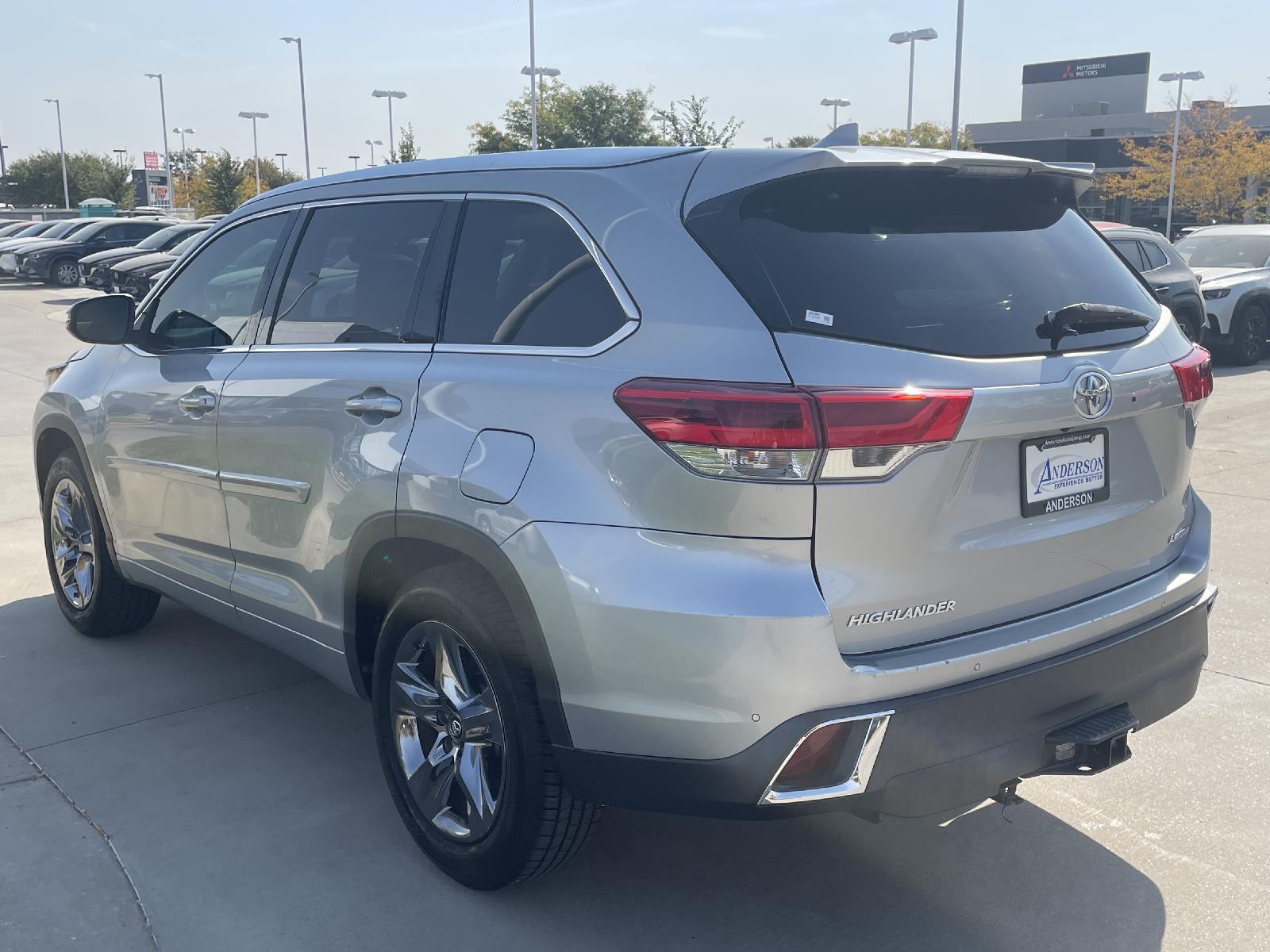 Used 2017 Toyota Highlander Limited Platinum SUV for sale in Lincoln NE