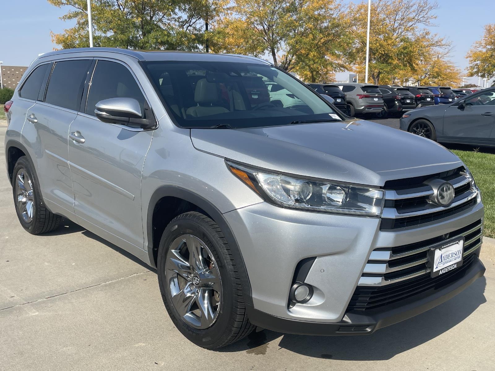 Used 2017 Toyota Highlander Limited Platinum SUV for sale in Lincoln NE