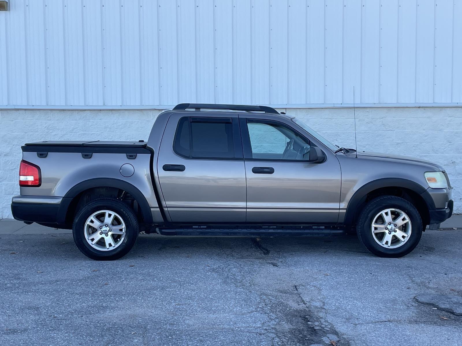 Used 2007 Ford Explorer Sport Trac XLT 4 door for sale in Lincoln NE