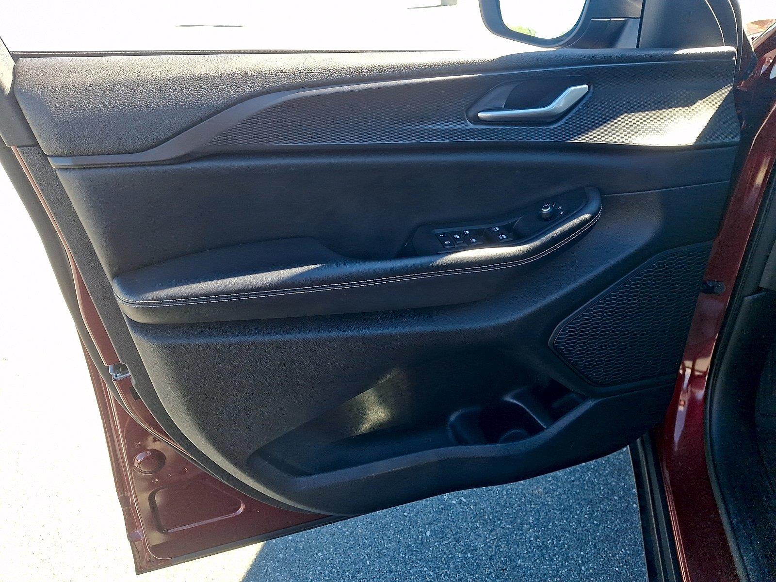 Used 2023 Jeep Grand Cherokee SUV