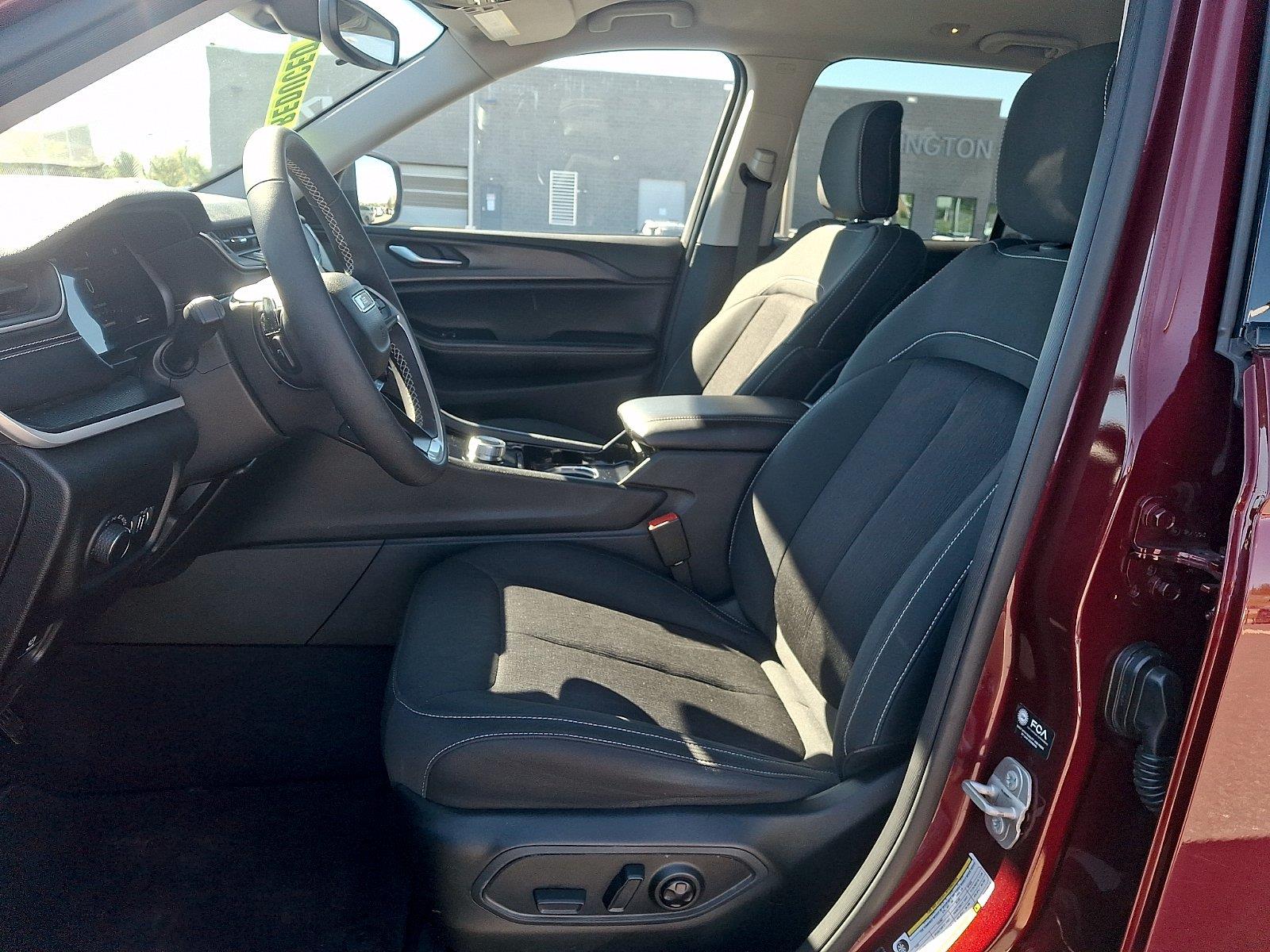 Used 2023 Jeep Grand Cherokee SUV