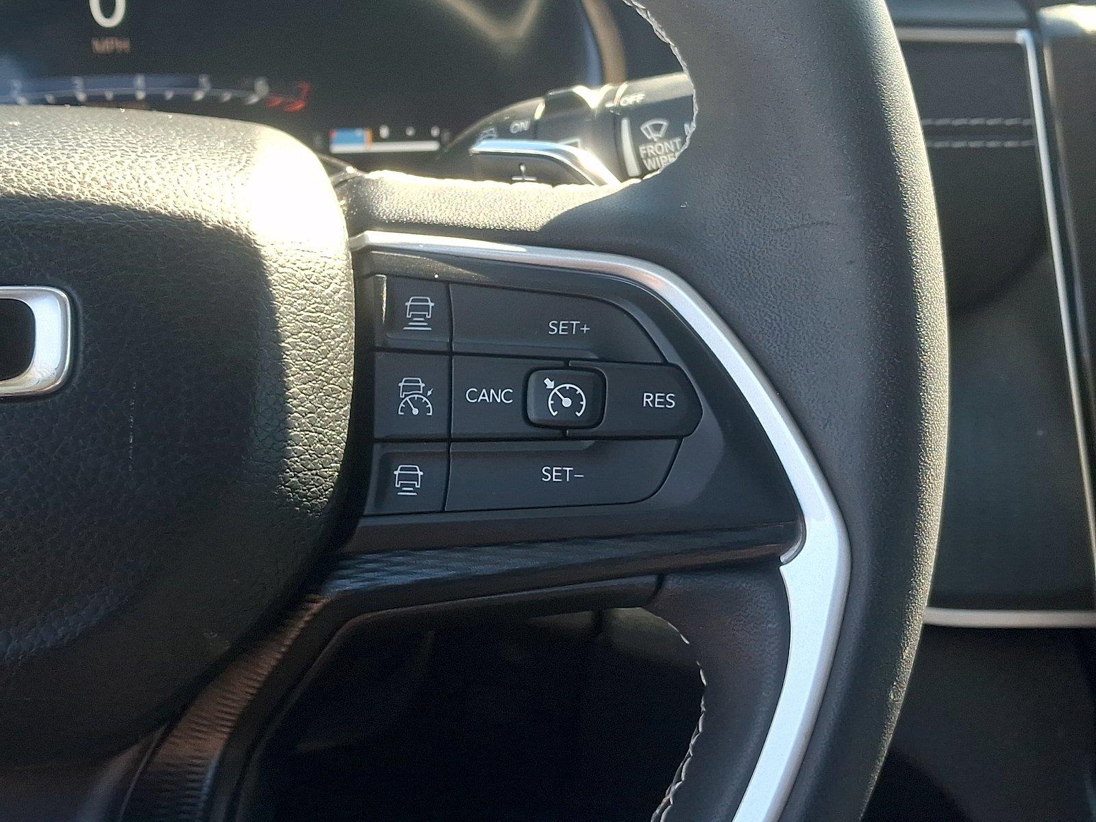 Used 2023 Jeep Grand Cherokee SUV