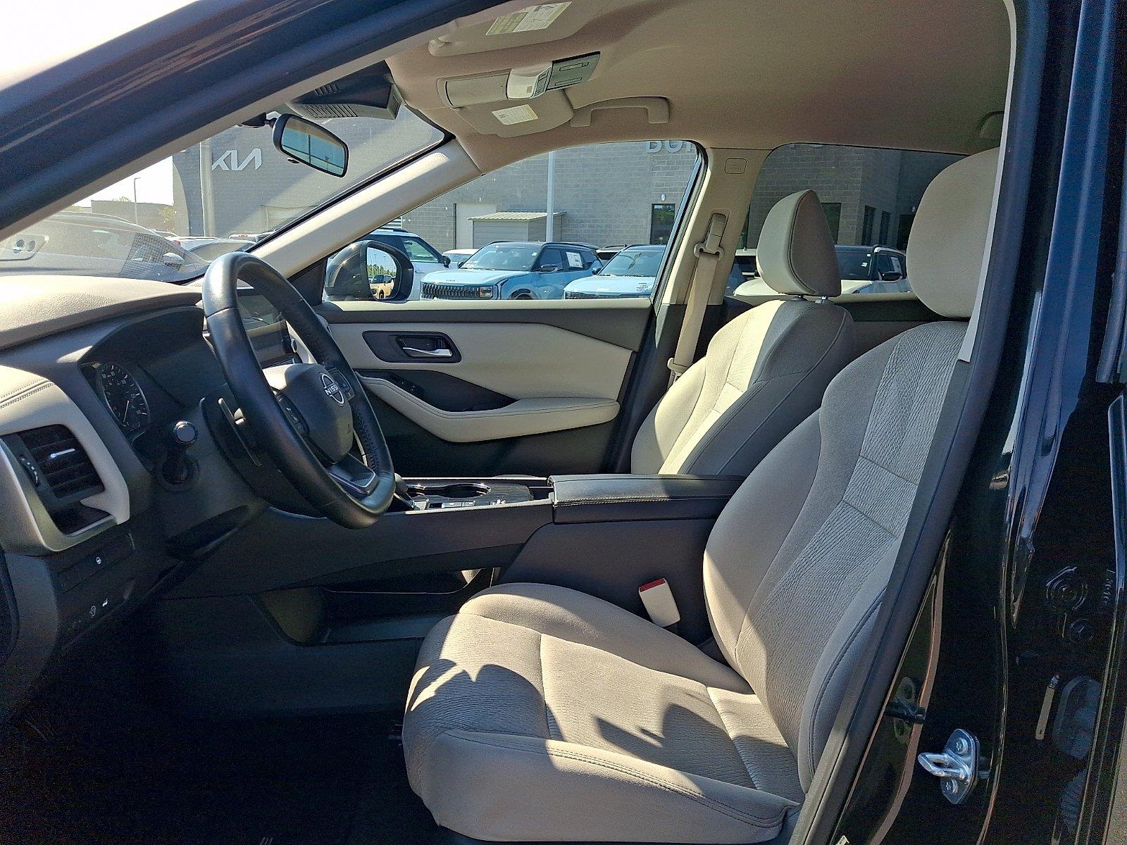 Used 2025 Nissan Rogue SUV