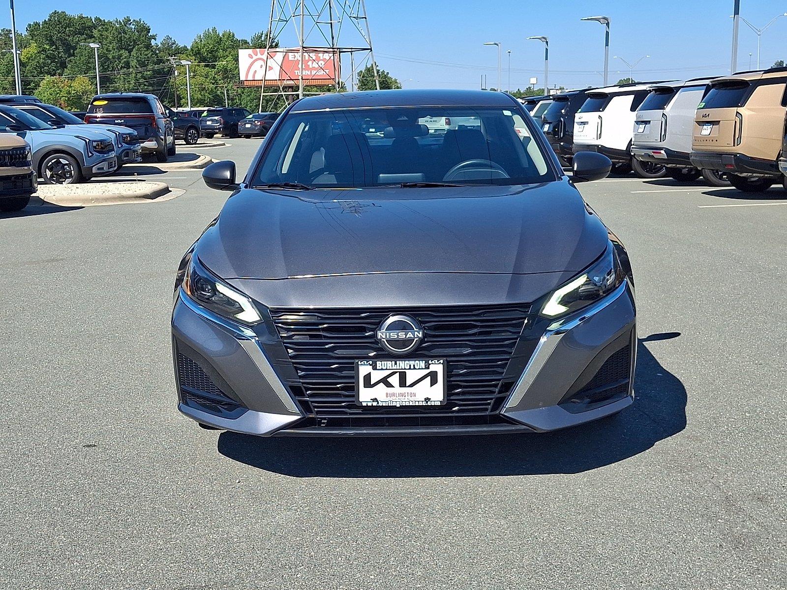 Used 2025 Nissan Altima Sedan