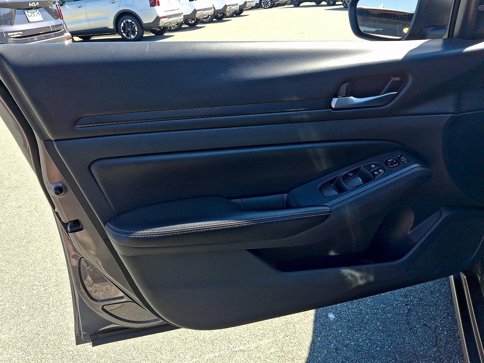 Used 2025 Nissan Altima Sedan
