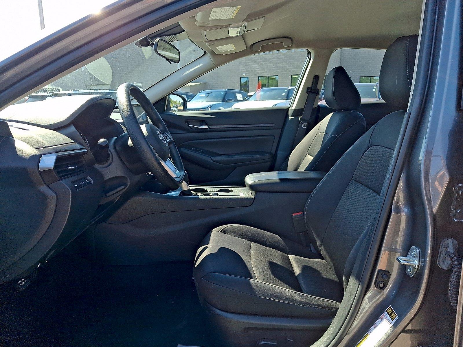Used 2025 Nissan Altima Sedan