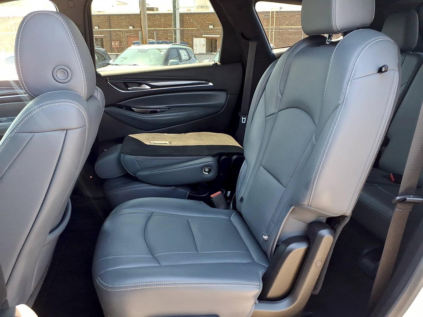 2023 Buick Enclave Essence - Photo 19