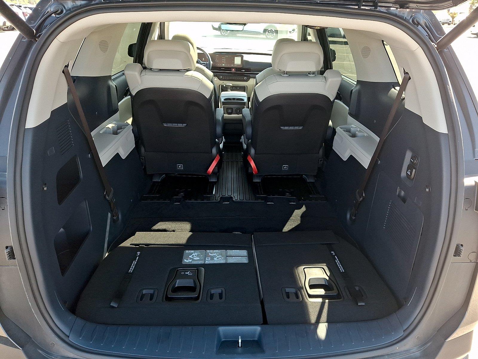Used 2026 Kia Carnival Van
